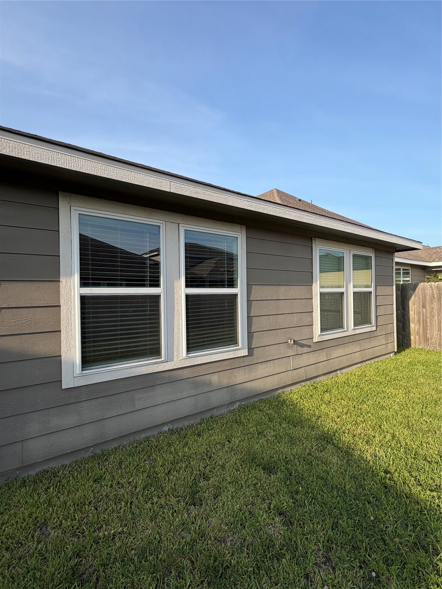 902 Barstow Drive, Rosharon, TX 77583