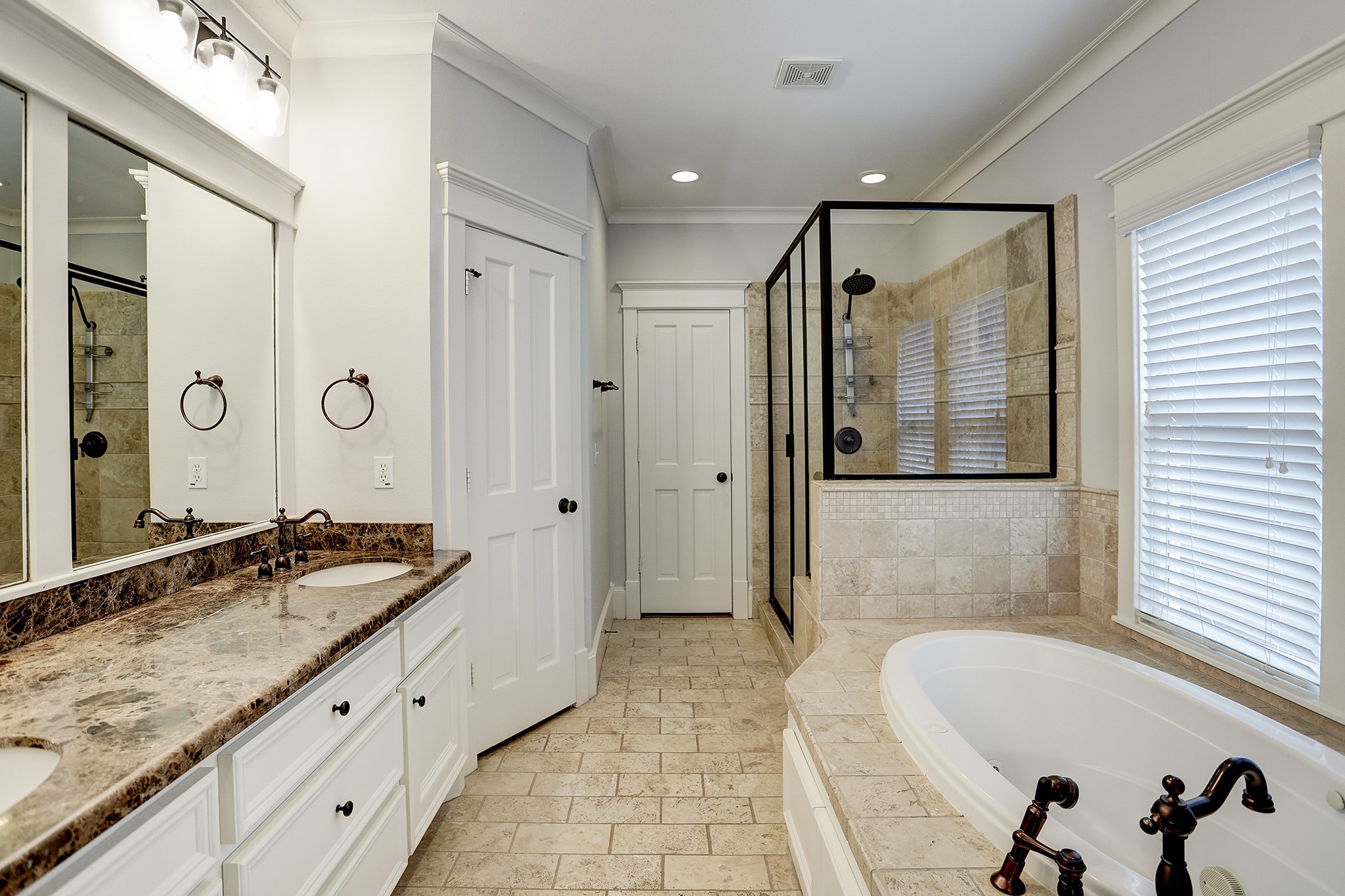 628 W 17th Street, Houston, TX 77008