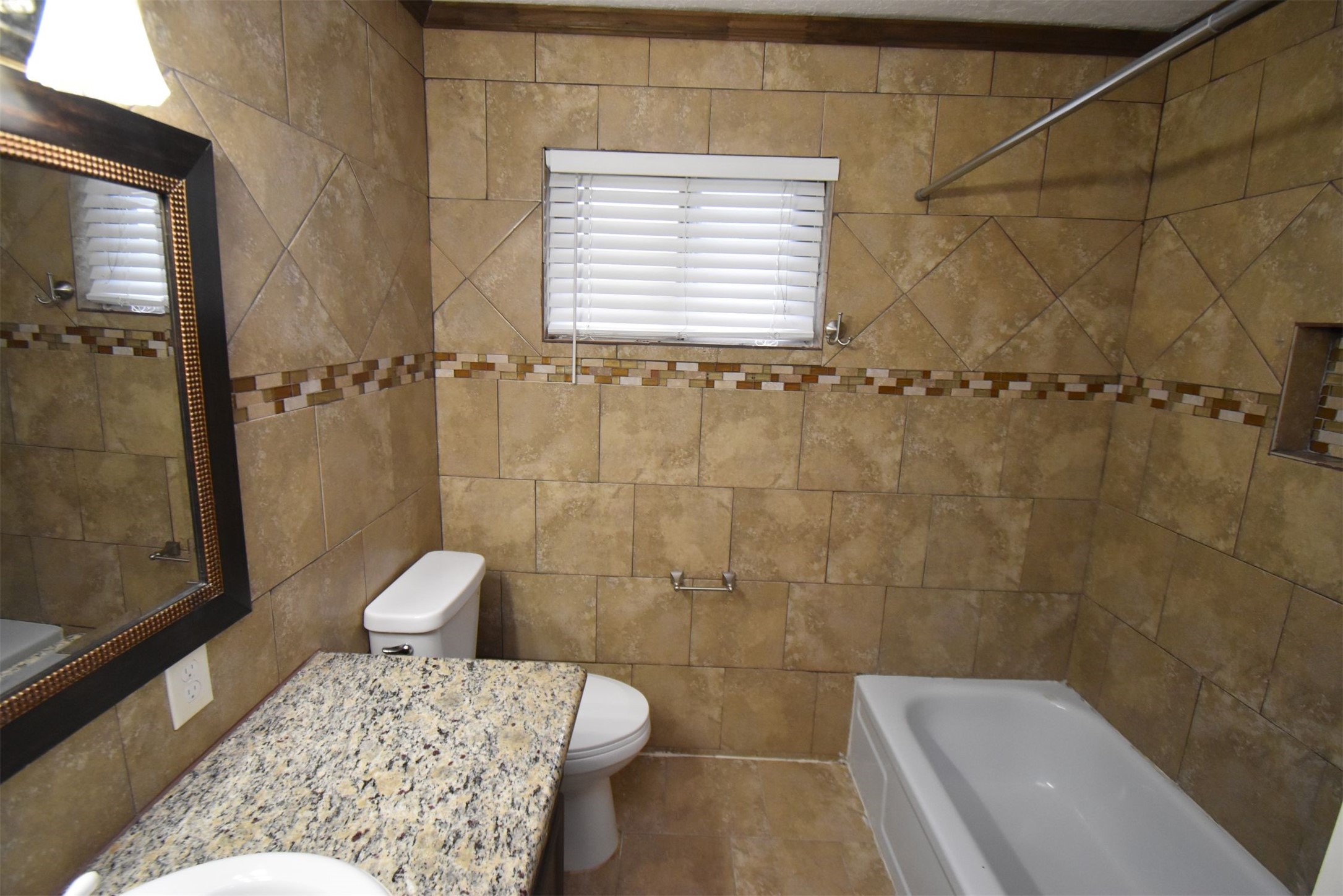 429 Sunset Drive, Dickinson, TX 77539