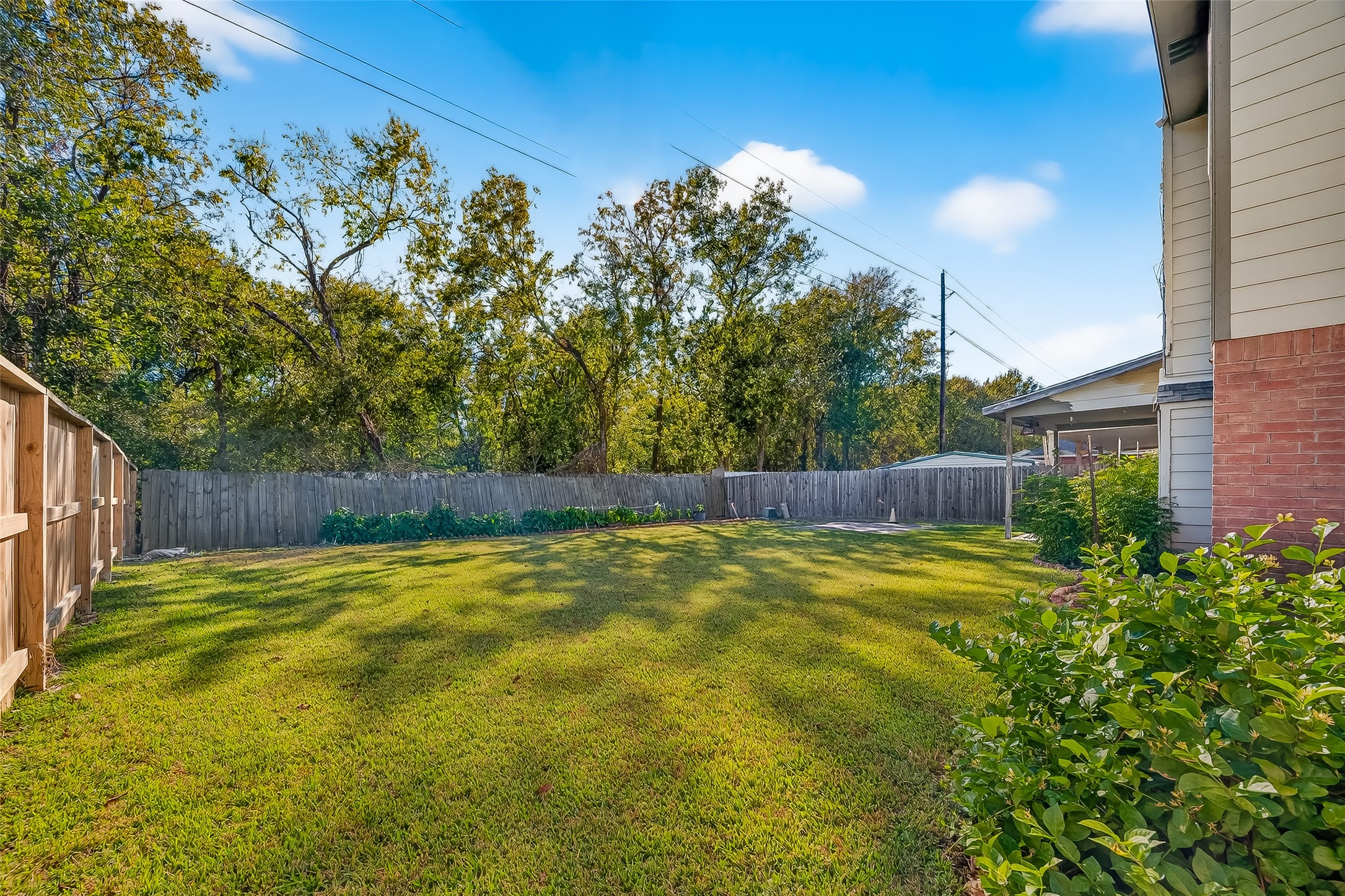 15527 Seminole Canyon Drive, Sugar Land, TX 77498
