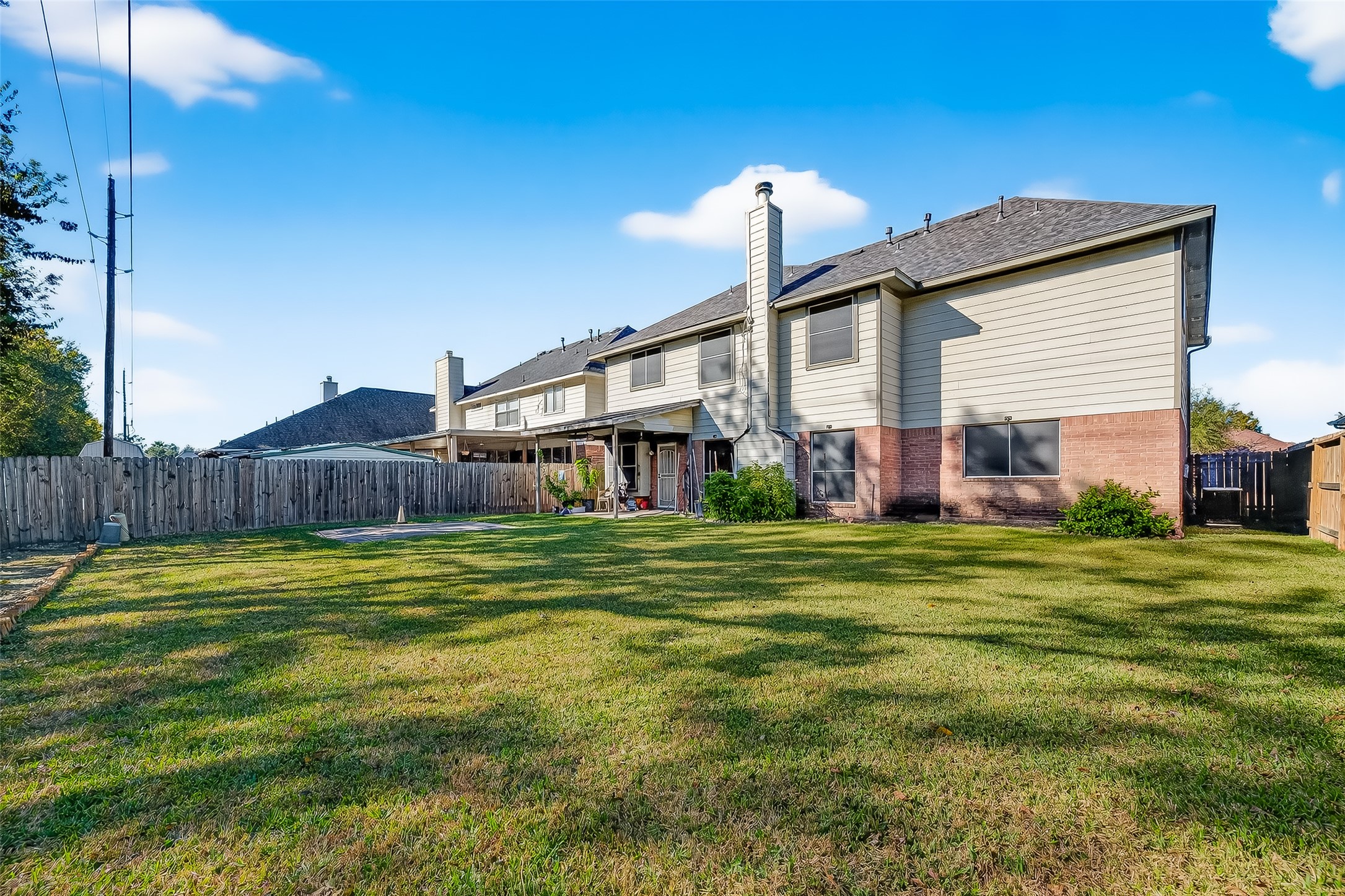 15527 Seminole Canyon Drive, Sugar Land, TX 77498