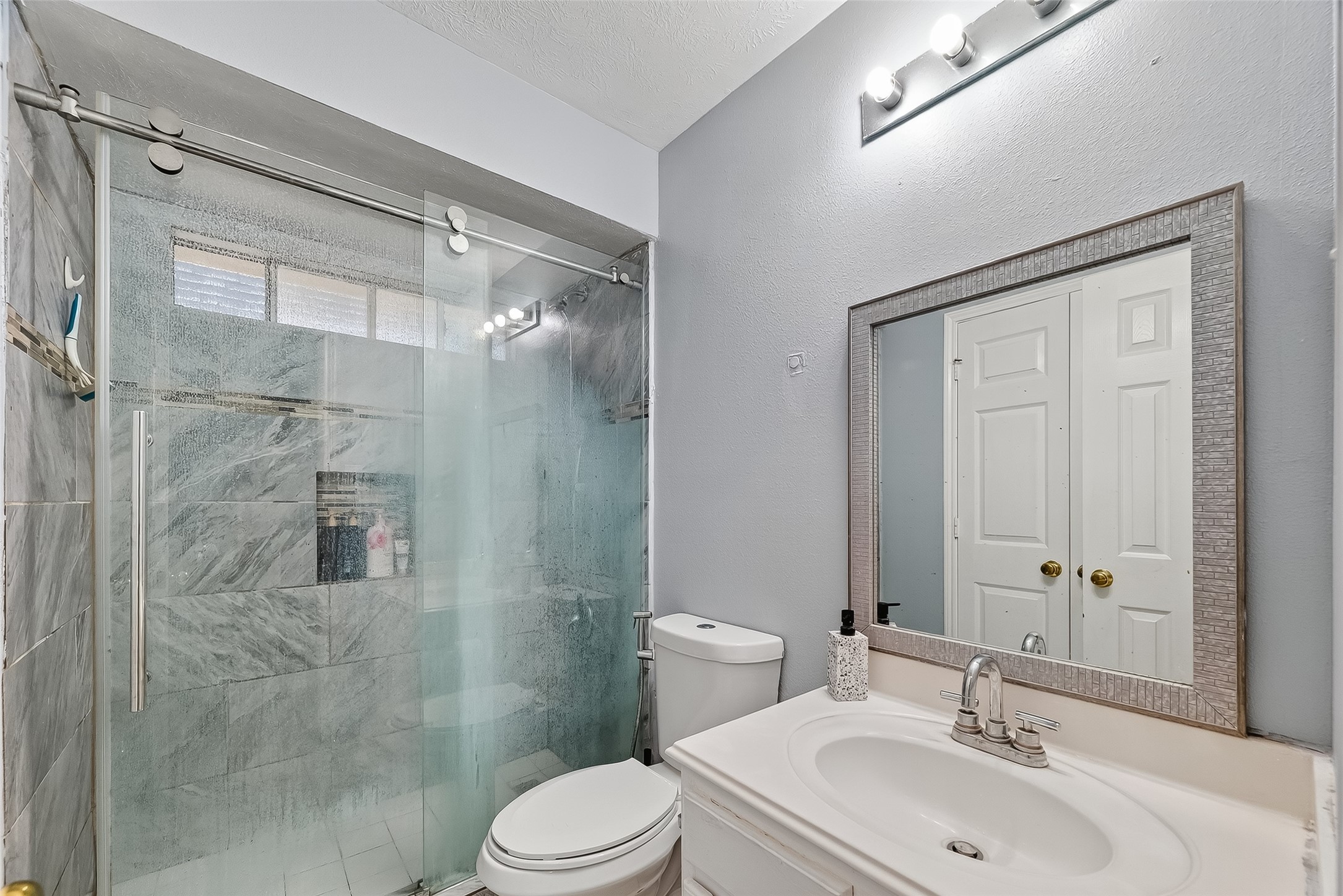 15527 Seminole Canyon Drive, Sugar Land, TX 77498