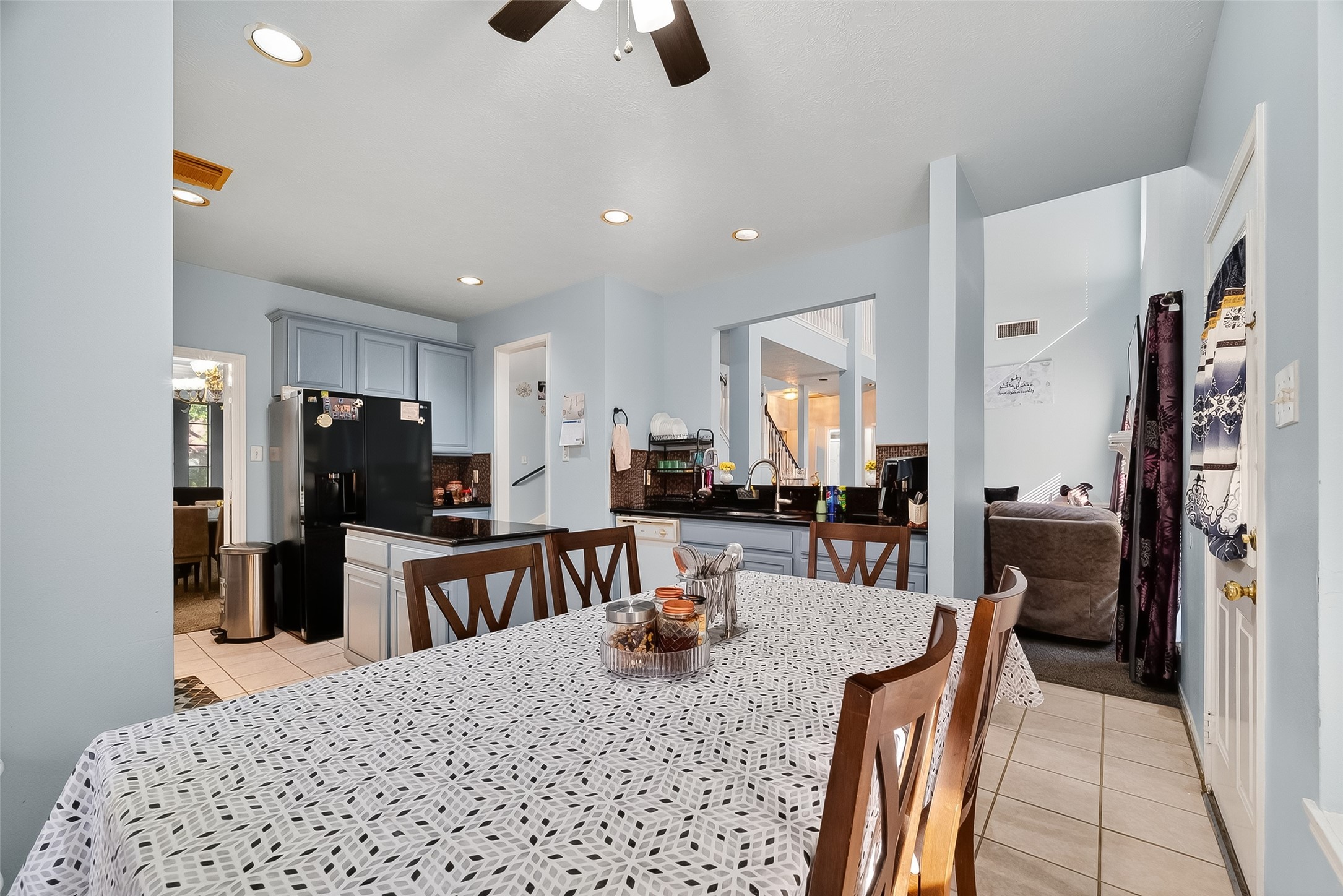 15527 Seminole Canyon Drive, Sugar Land, TX 77498