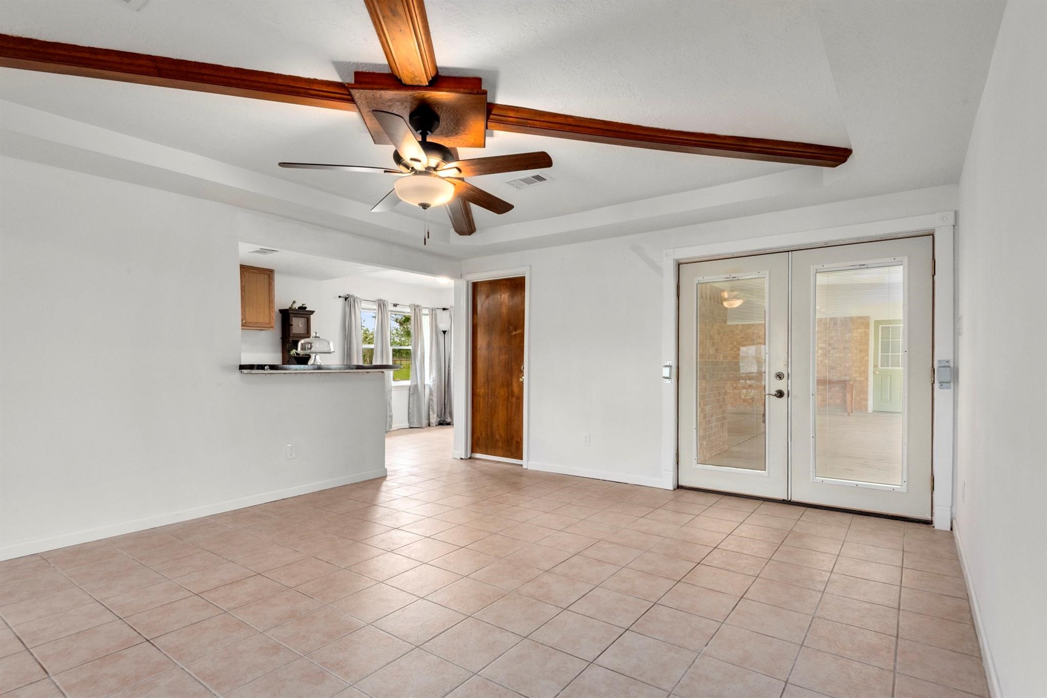 318 County Road 296d, Alvin, TX 77511