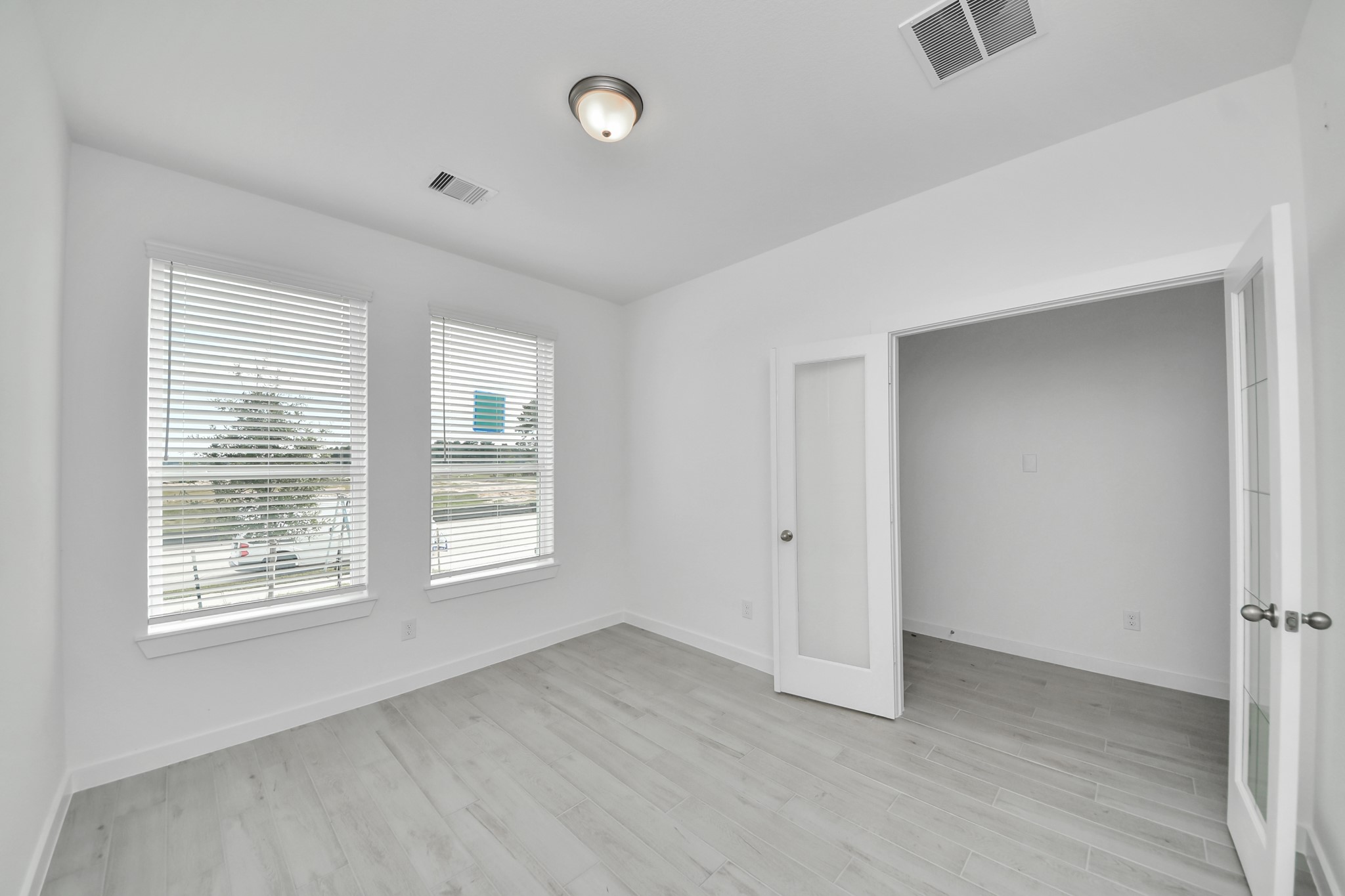 26355 Viva Drive, Magnolia, TX 77355