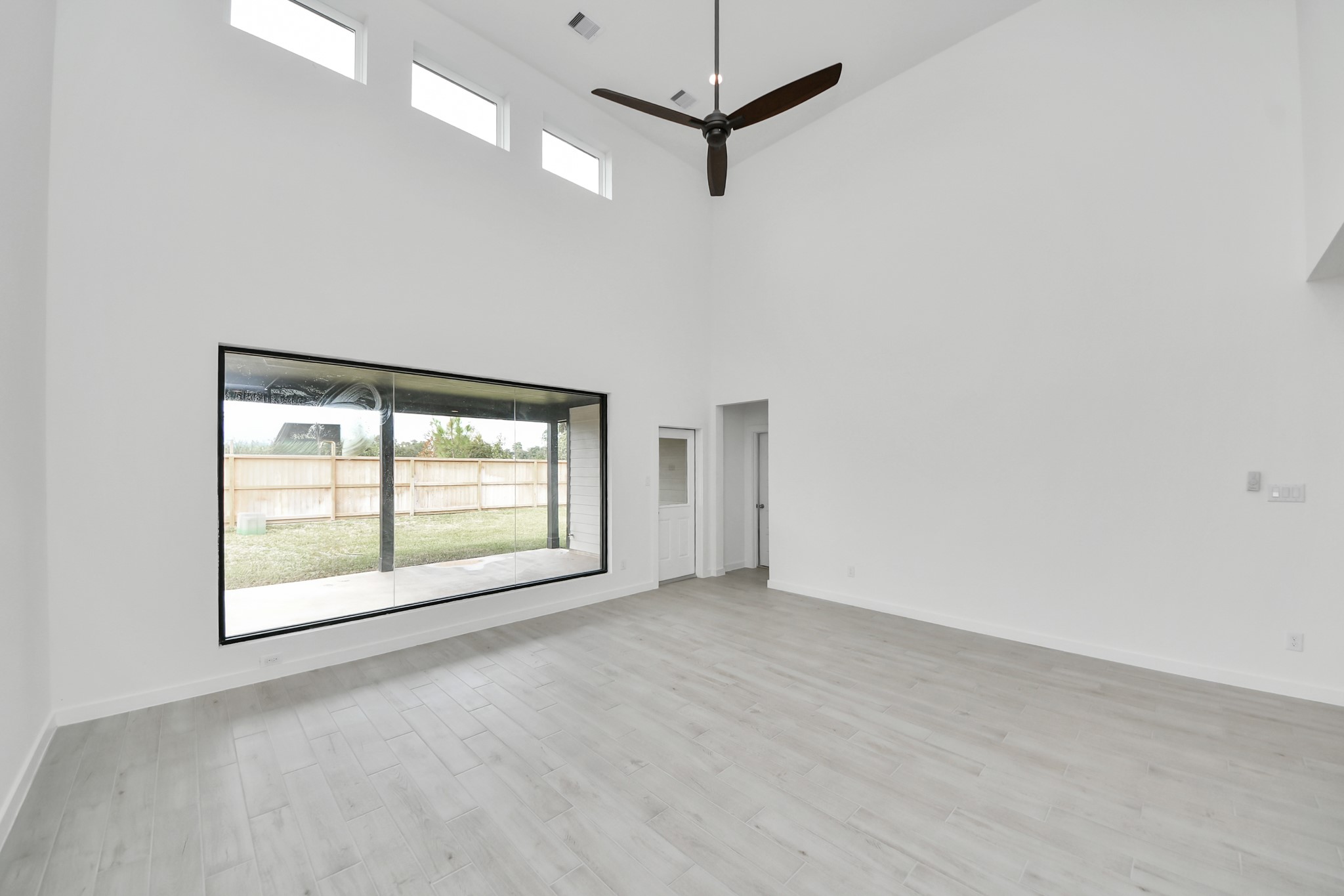 26355 Viva Drive, Magnolia, TX 77355