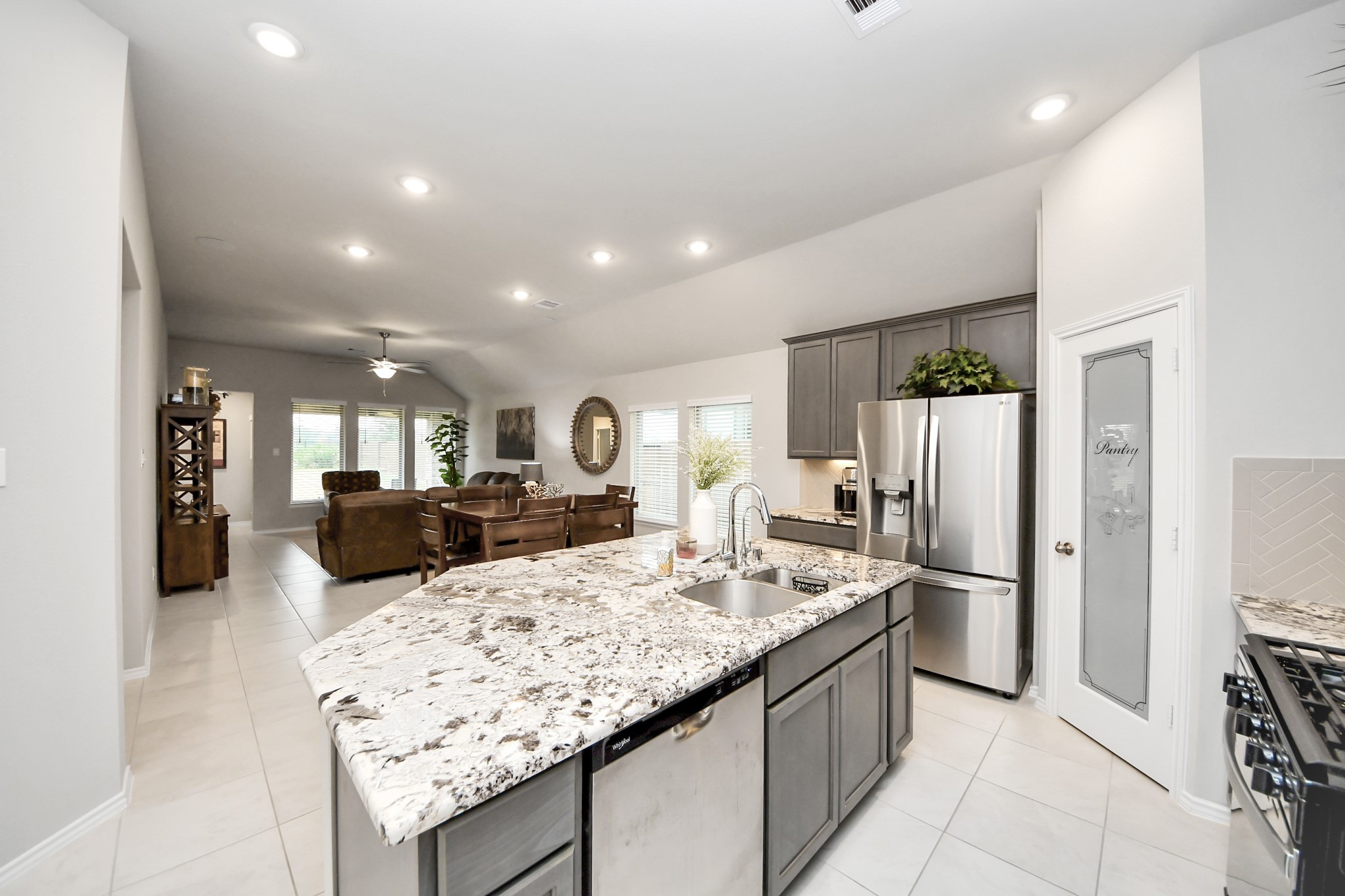 4218 Kinsey Street, Iowa Colony, TX 77583 4218 Kinsey Street, Iowa Colony, TX 77583