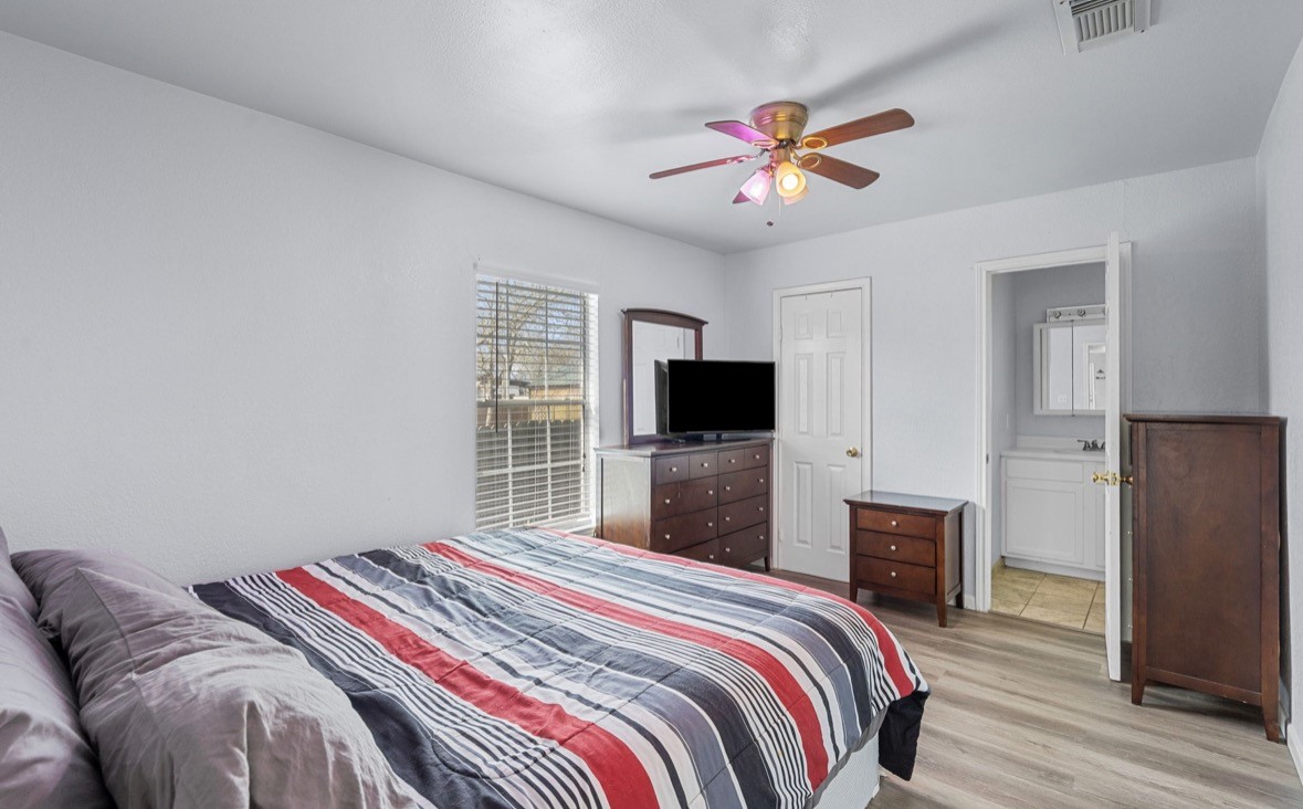 620 6th Street, Dickinson, TX 77539