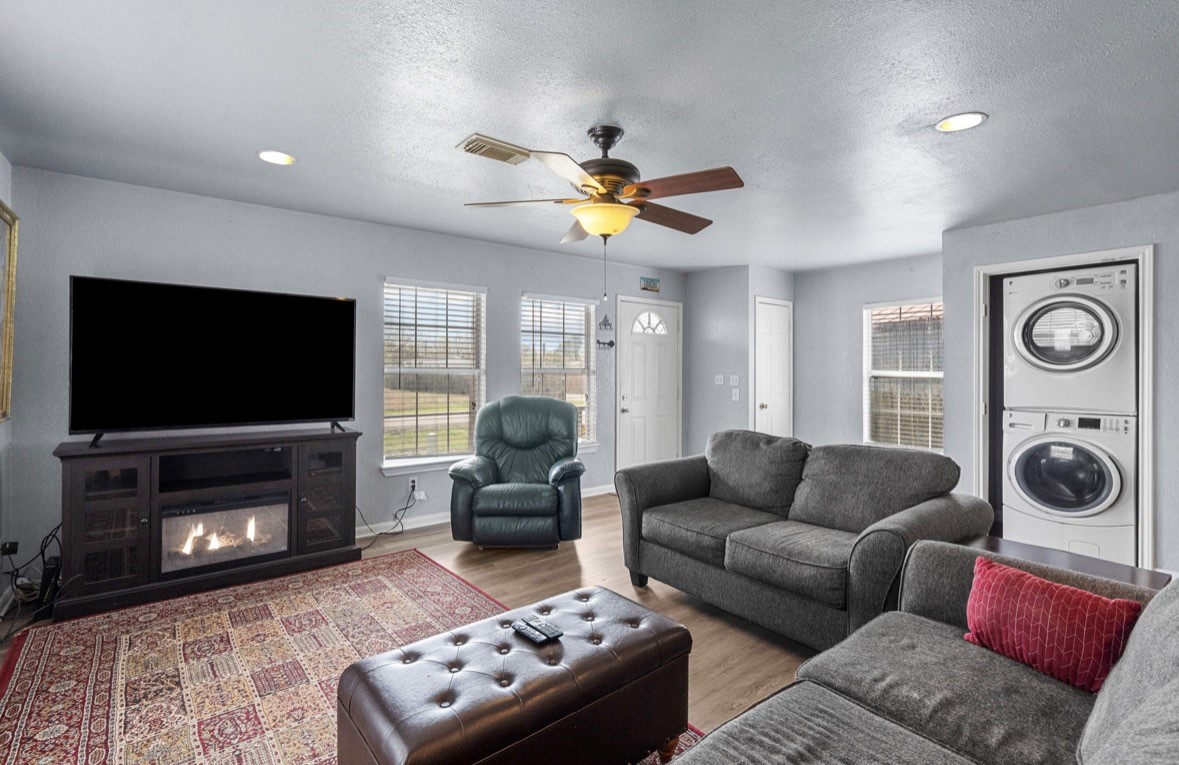 620 6th Street, Dickinson, TX 77539