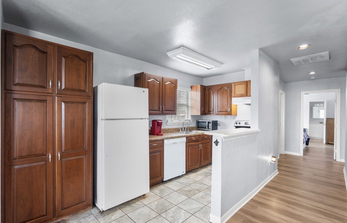 620 6th Street, Dickinson, TX 77539