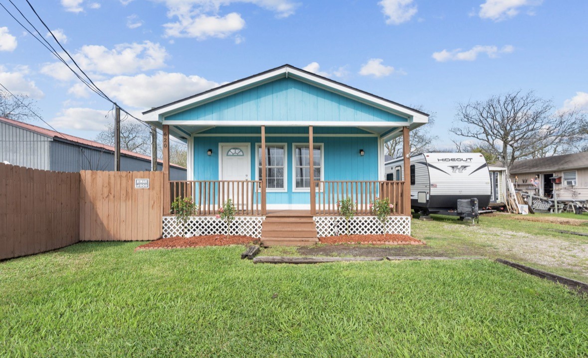 620 6th Street, Dickinson, TX 77539