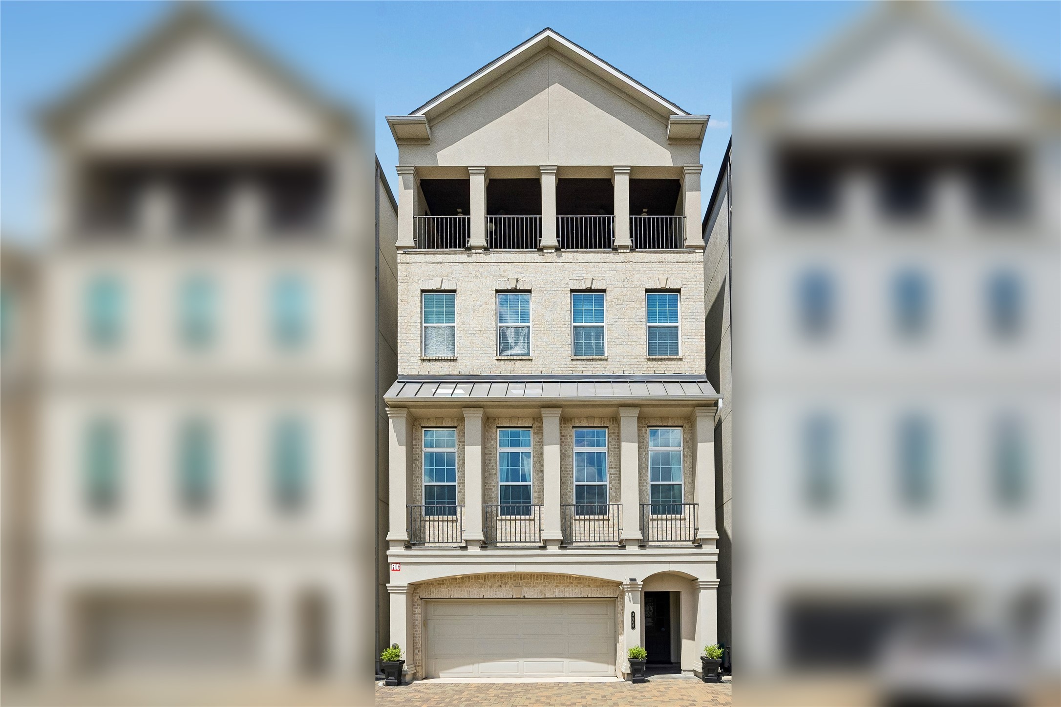 Welcome home to 3606 Somerset York.