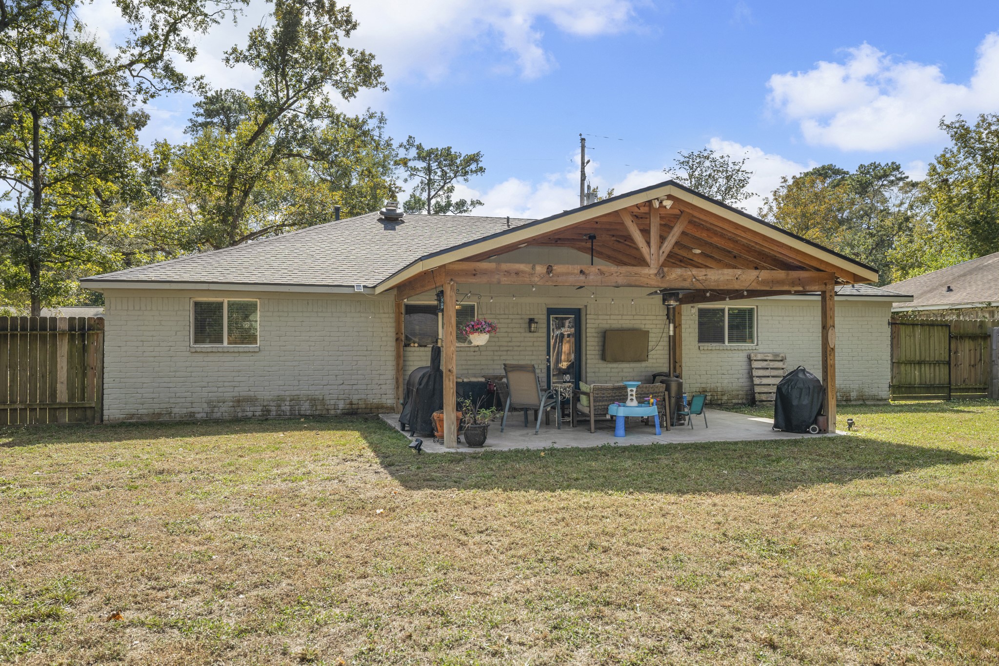 3410 Shadowcrest Lane, Spring, TX 77380