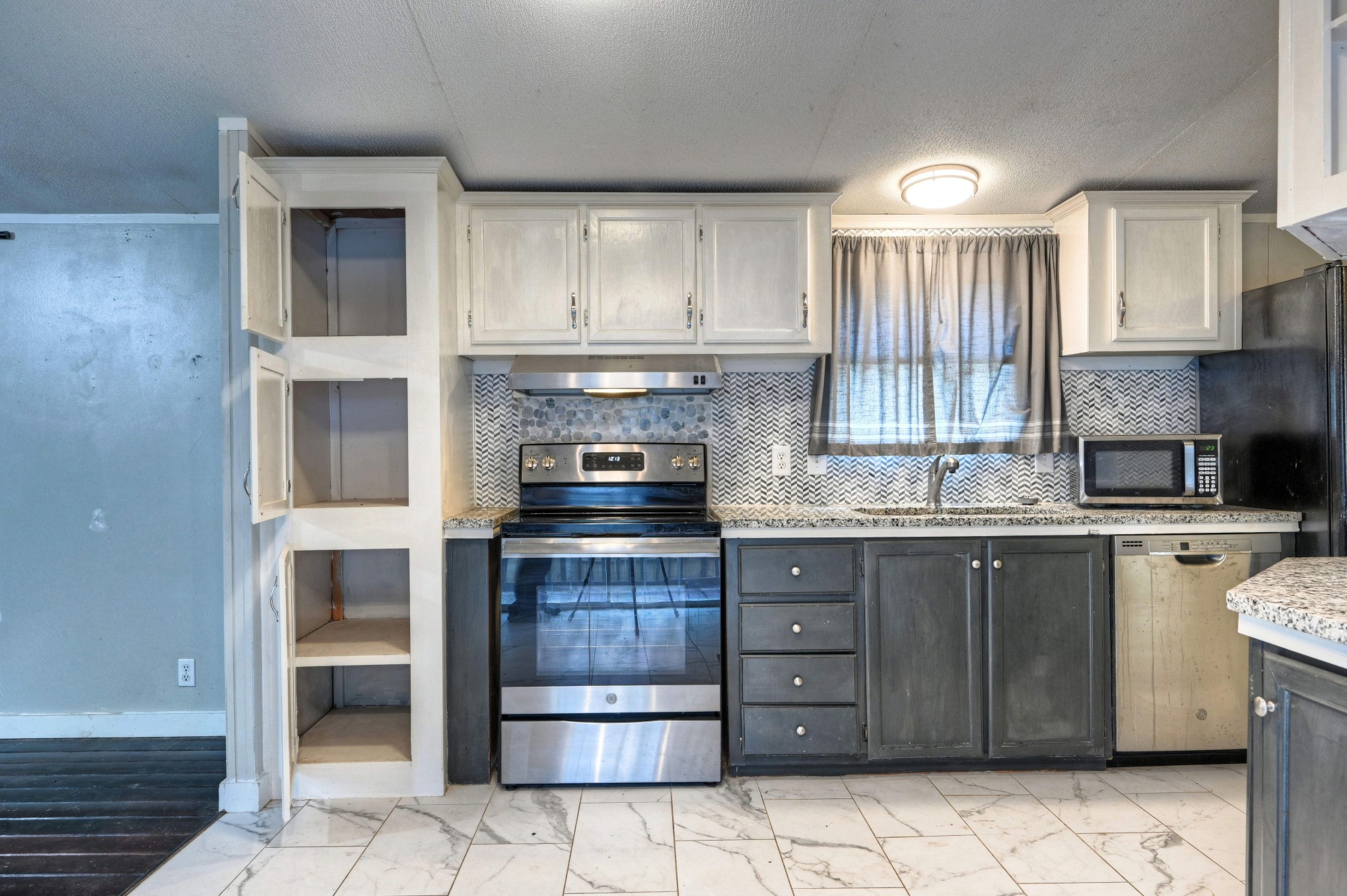 13204 Enchanted Vista, Willis, TX 77318