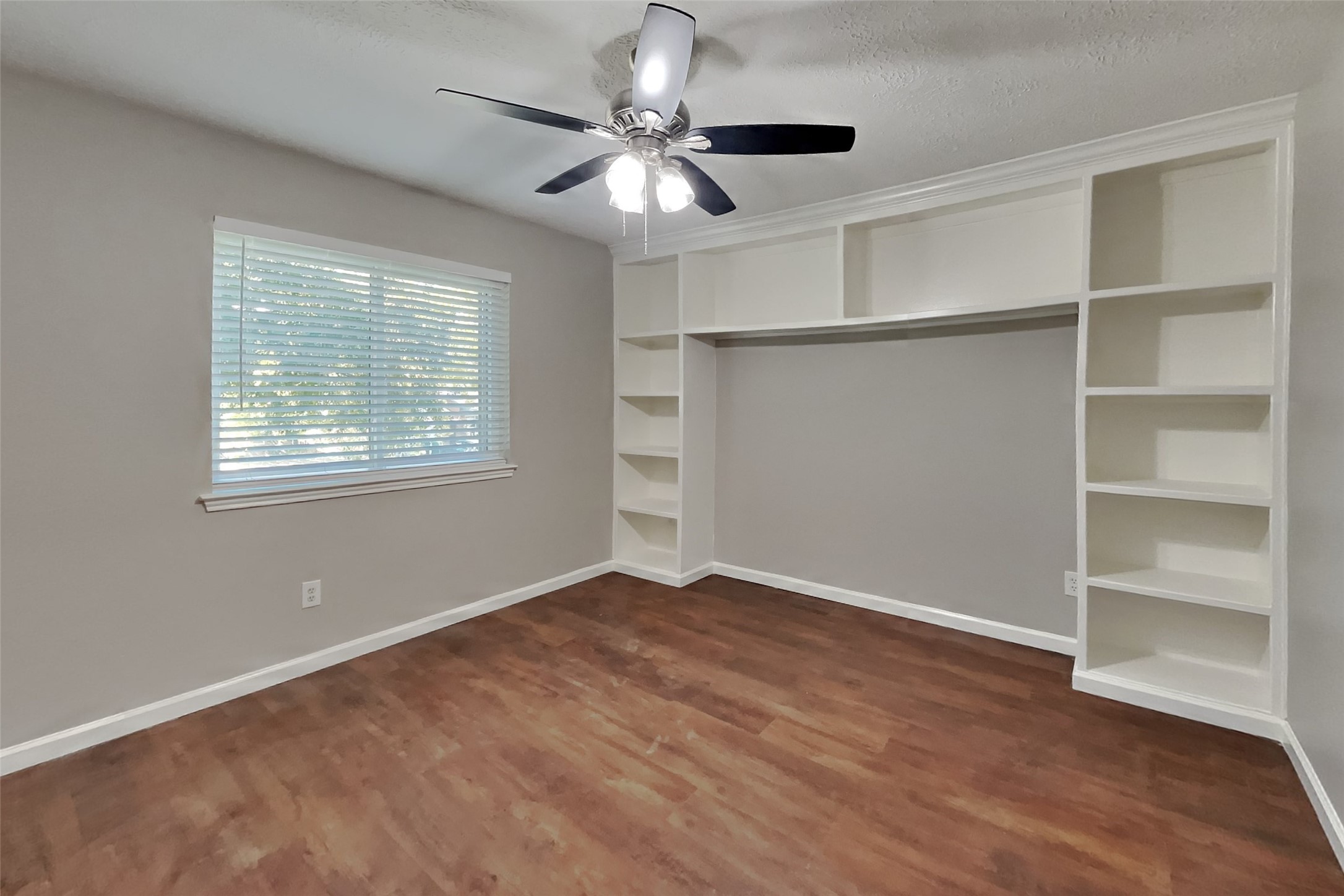 1306 Castlemist Drive, Spring, TX 77386