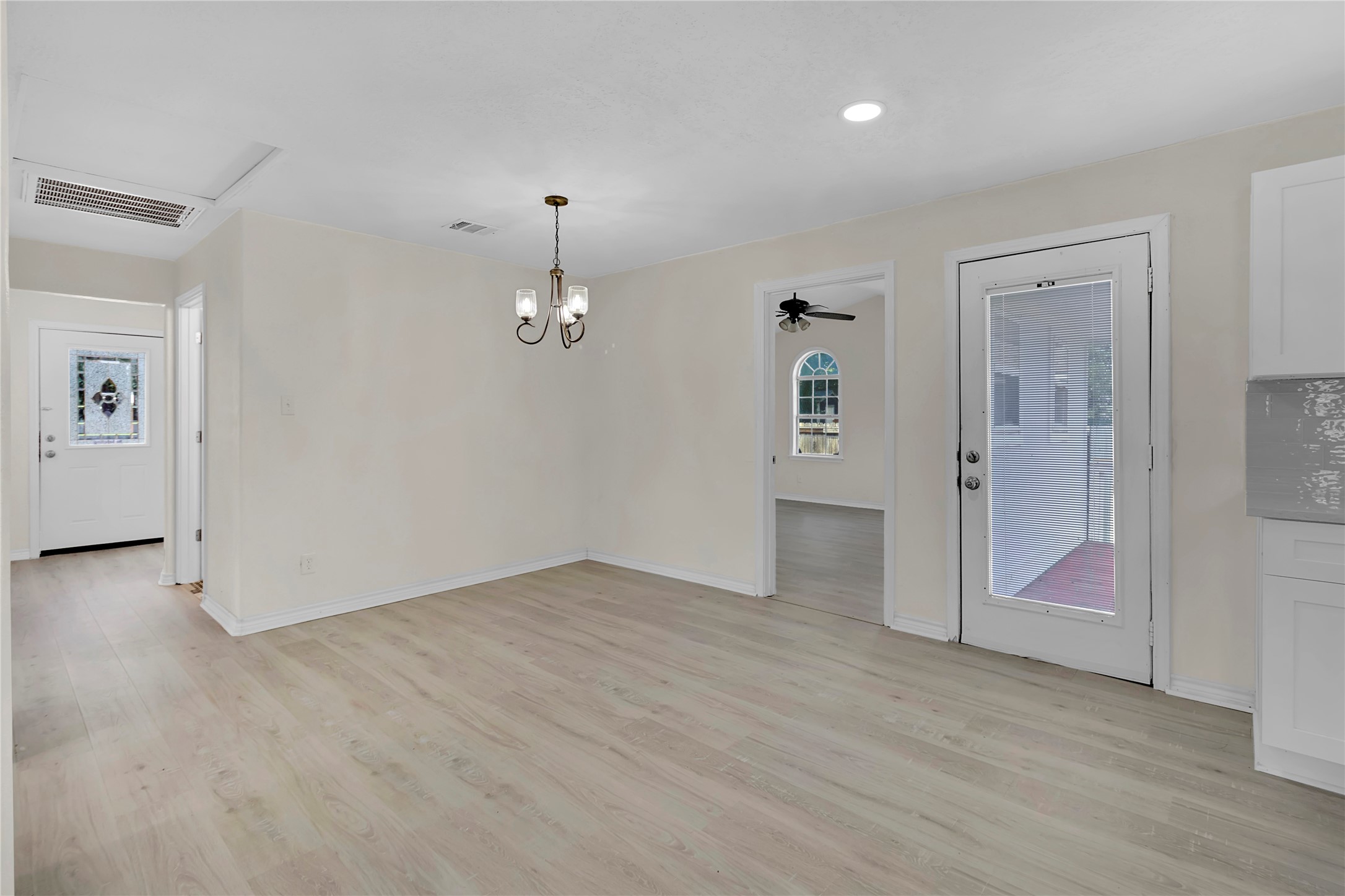 7220 Moore, Hitchcock, TX 77563