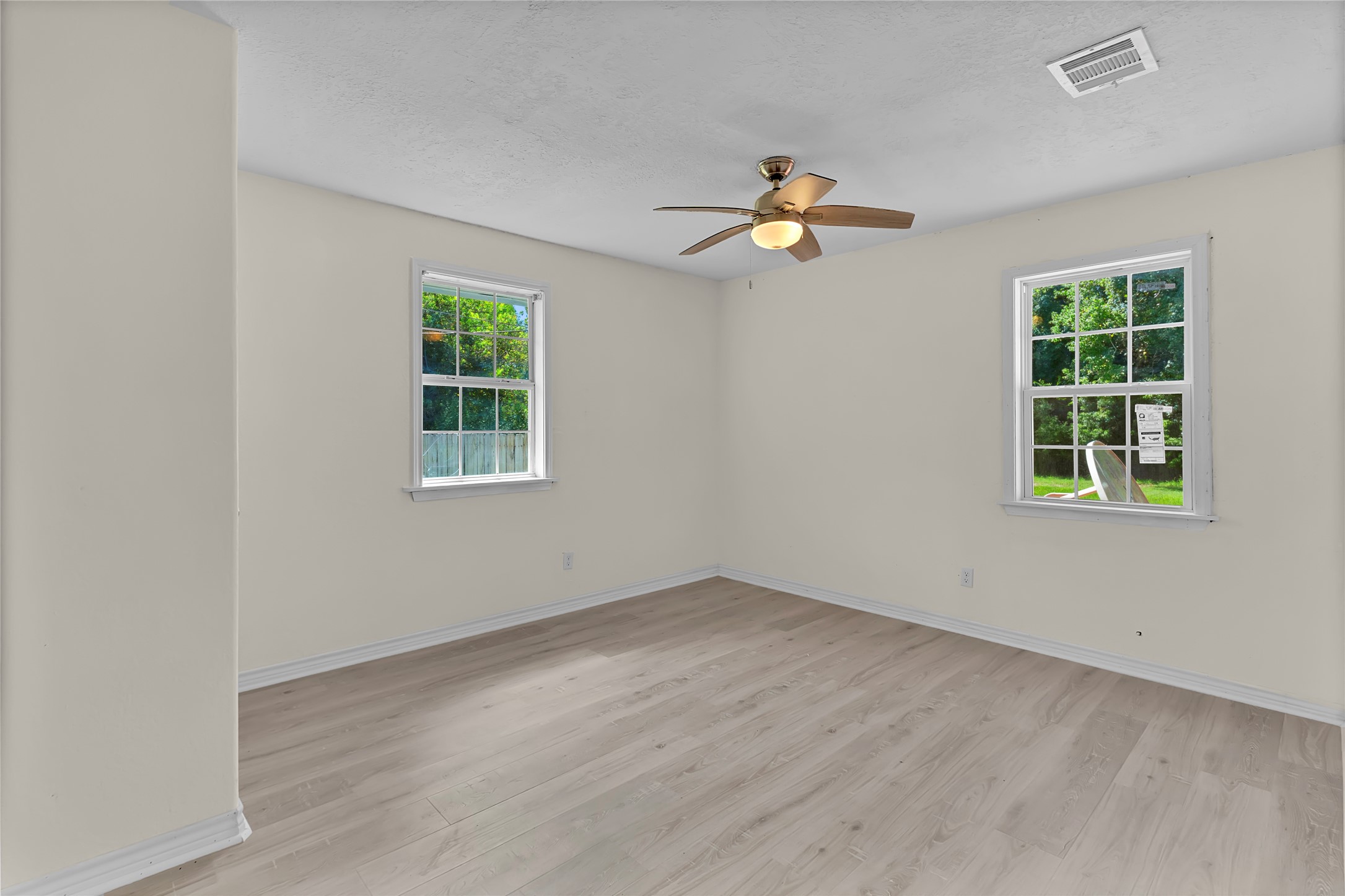 7220 Moore, Hitchcock, TX 77563