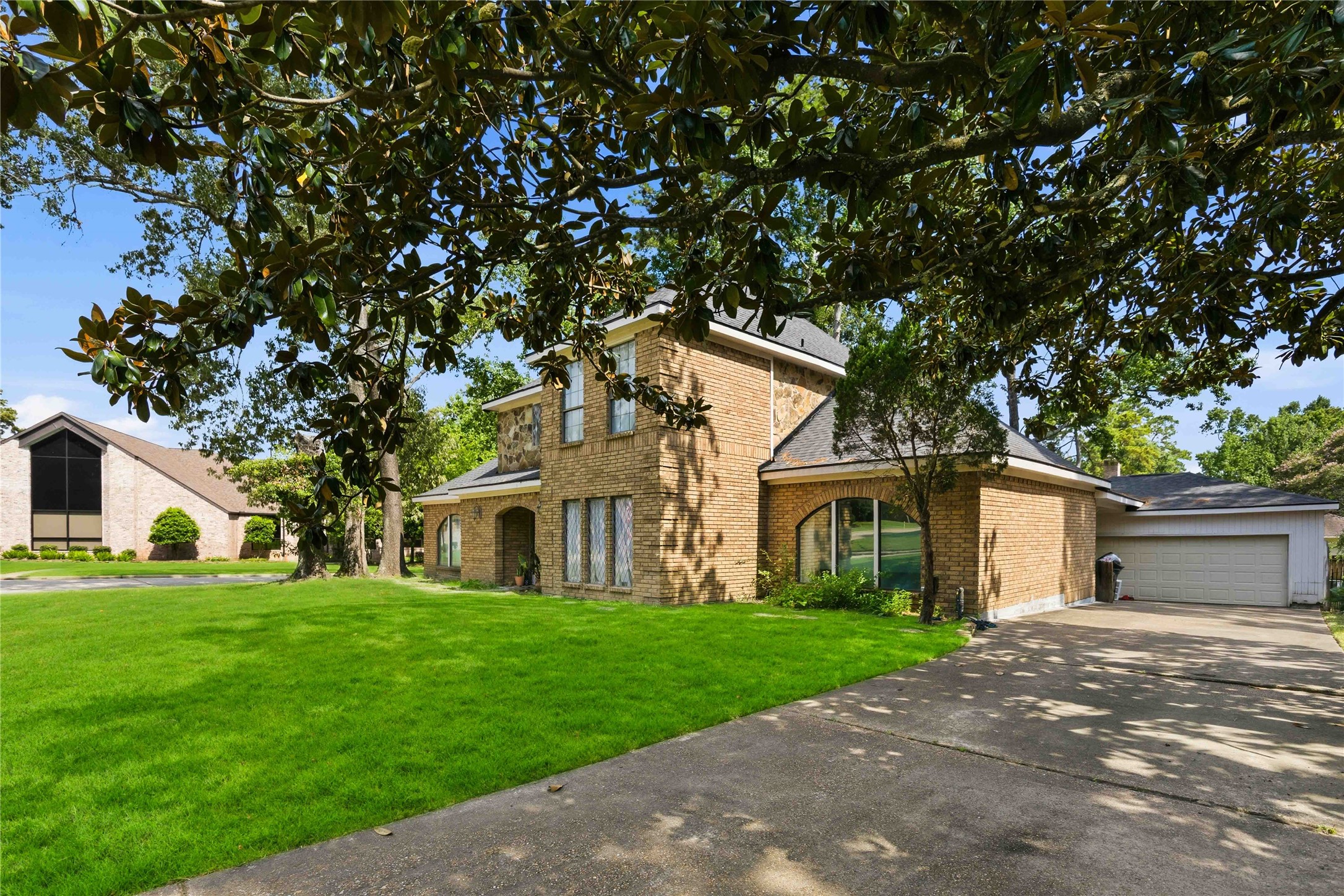 5422 Windy Lake Drive, Houston, TX 77345
