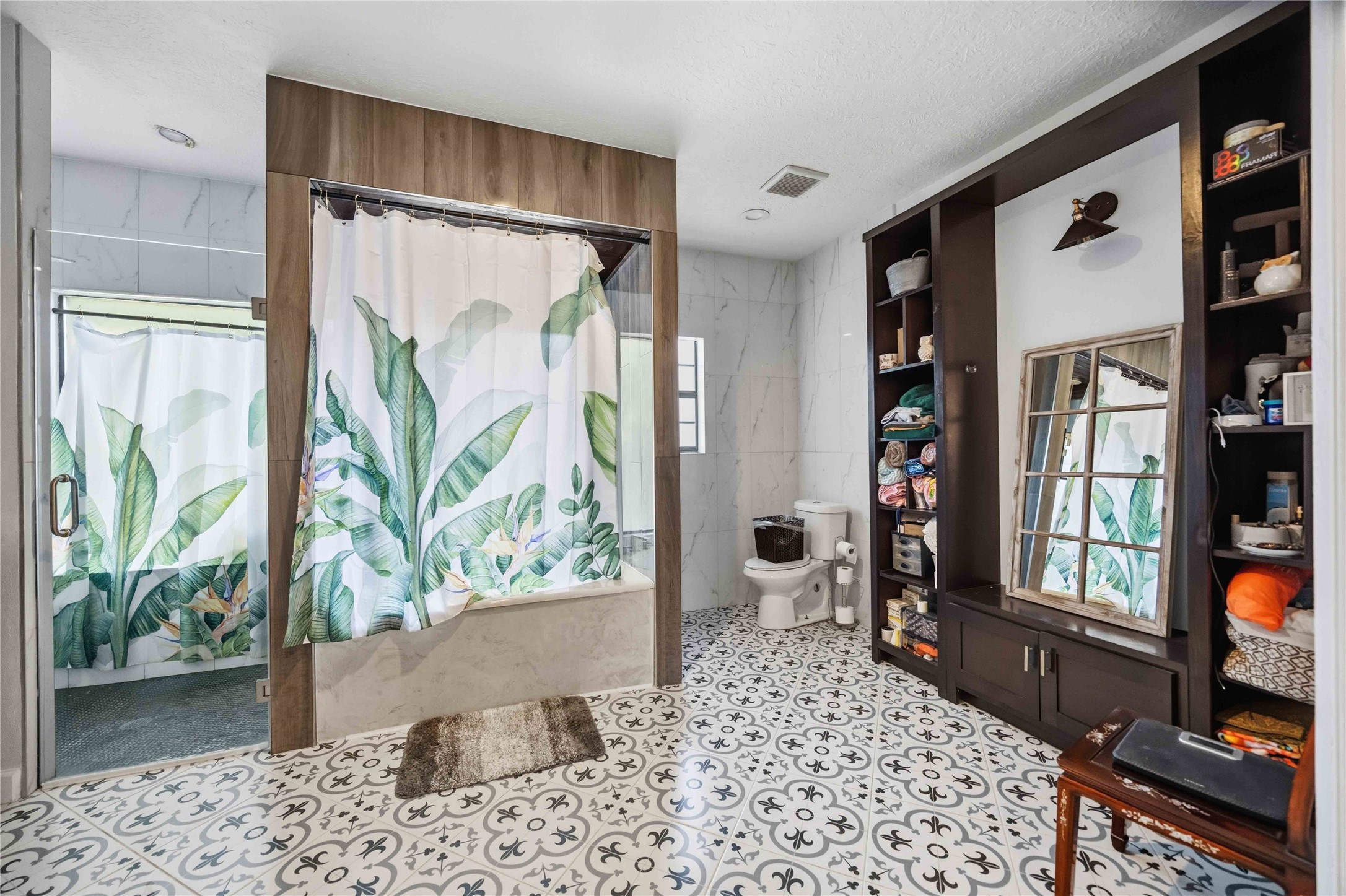 5422 Windy Lake Drive, Houston, TX 77345