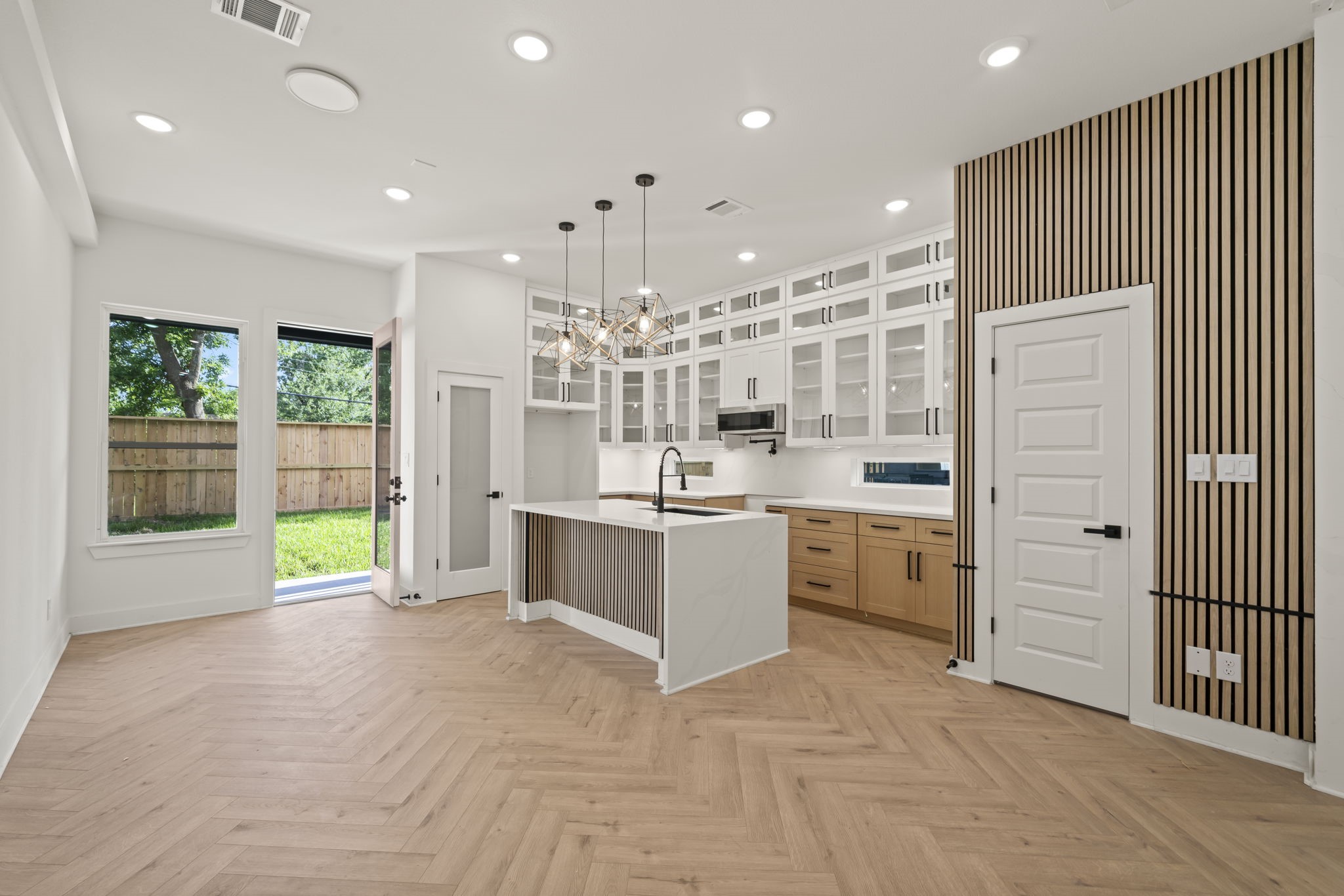 5109 Higgins Street, Houston, TX 77033