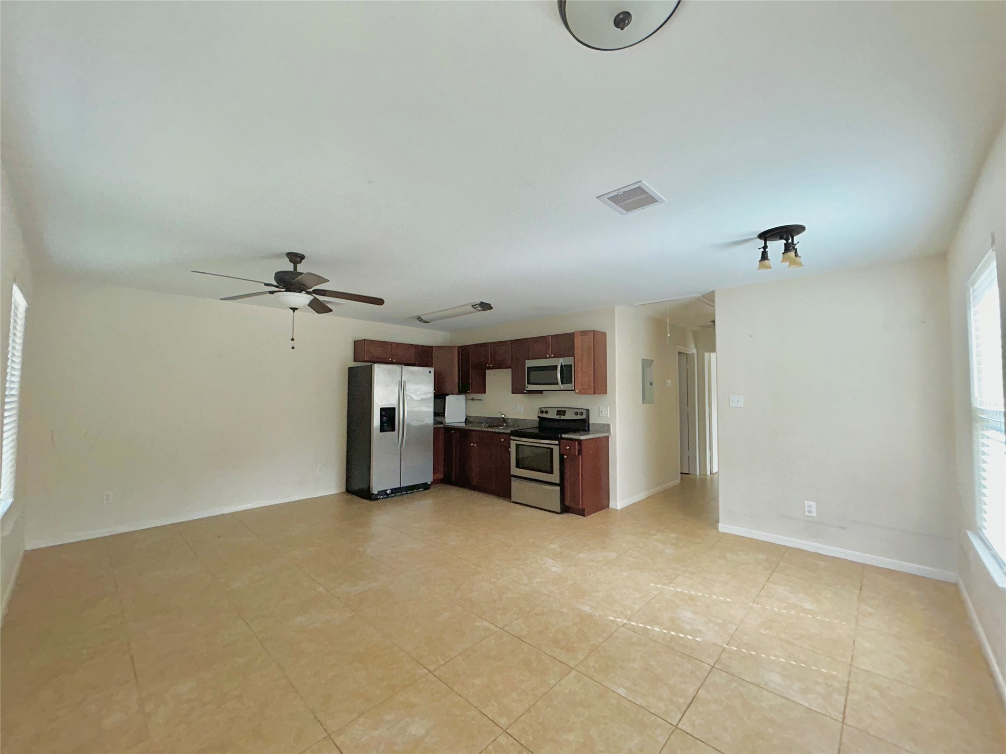 3735 Putnam Drive, #B, Bacliff, TX 77518