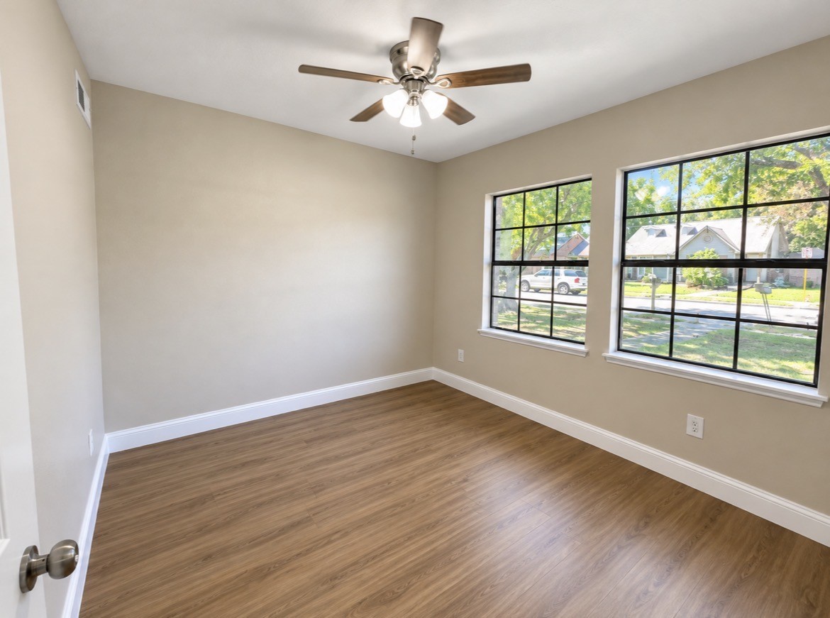 5620 Hollow Pines Drive, Houston, TX 77049 5620 Hollow Pines Drive, Houston, TX 77049
