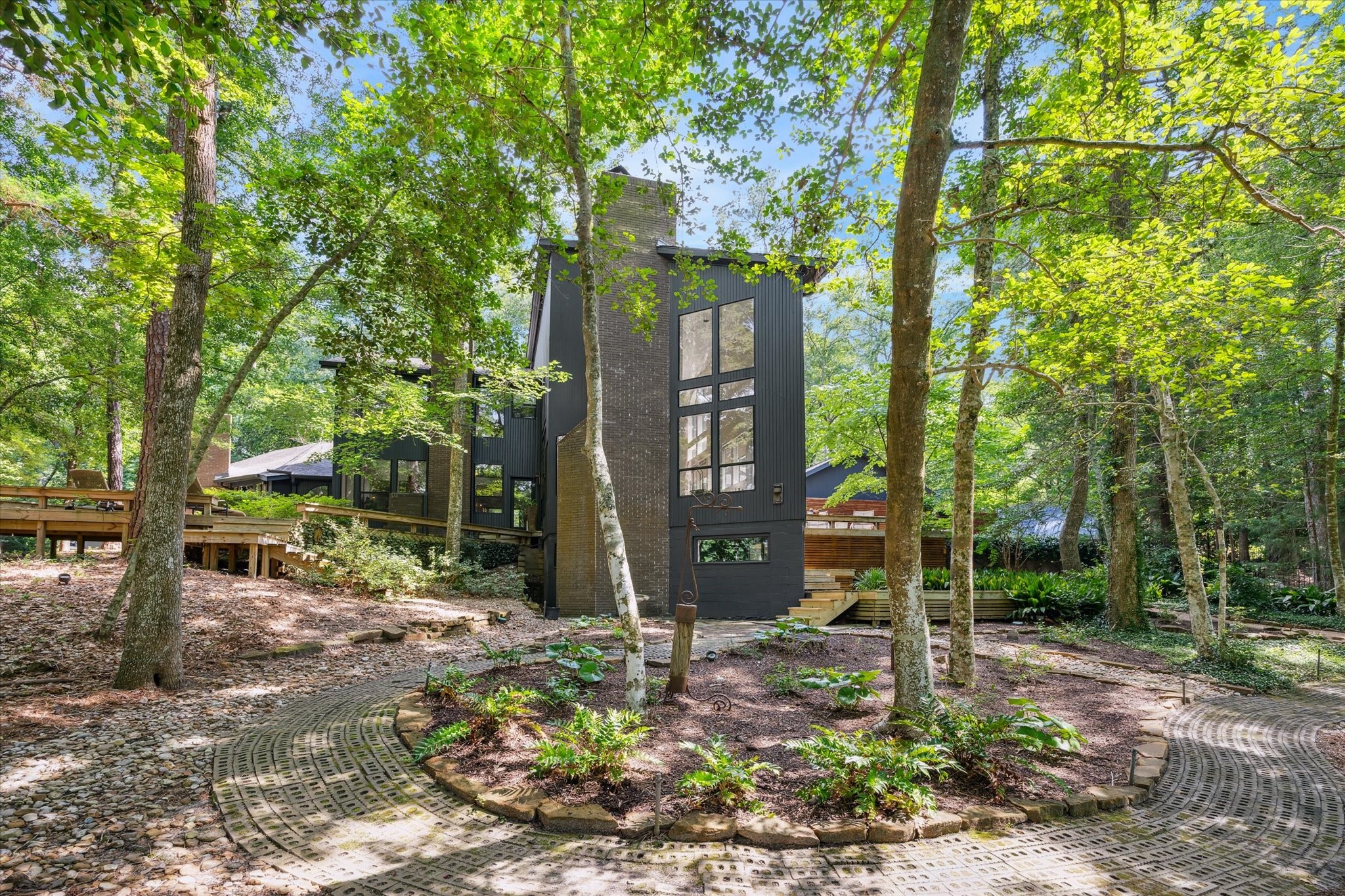 An effortless blend of architecture and nature, creating a sense of calm at every turn.