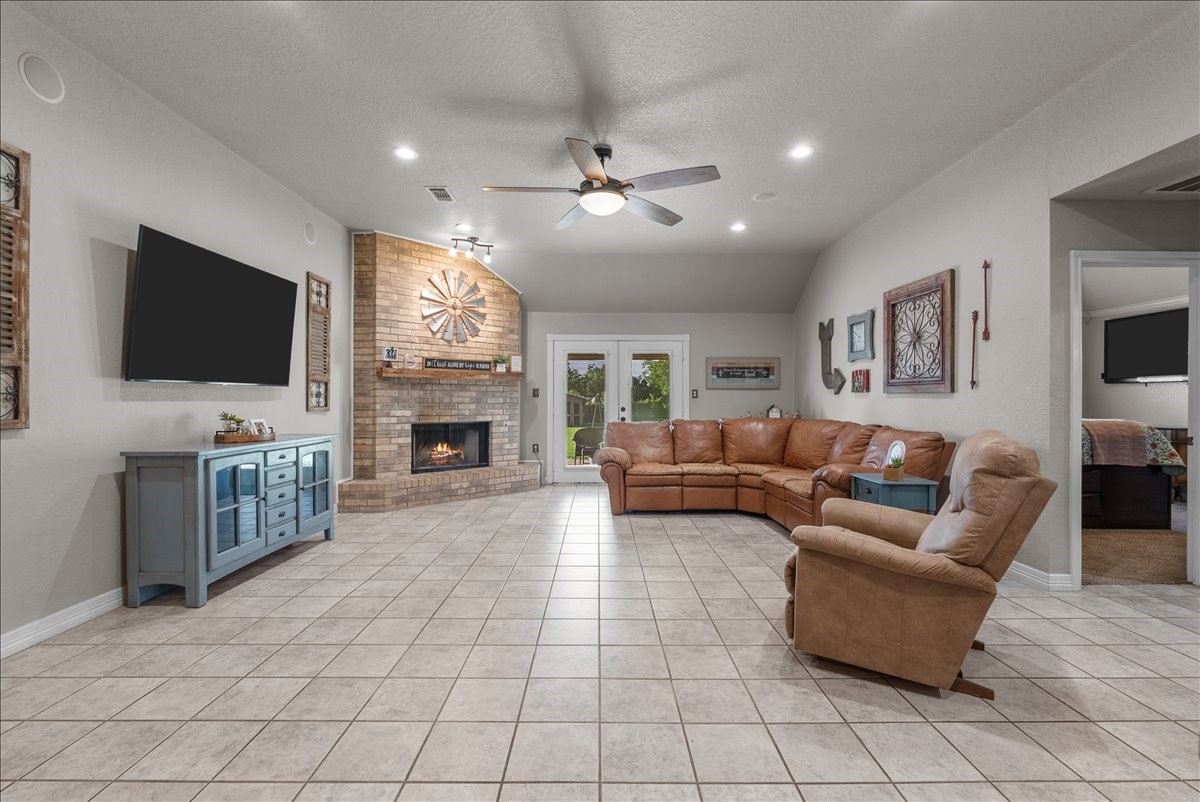 14018 Cimarron Road, Santa Fe, TX 77517