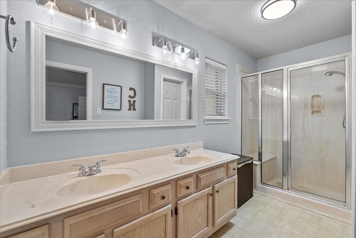 14018 Cimarron Road, Santa Fe, TX 77517