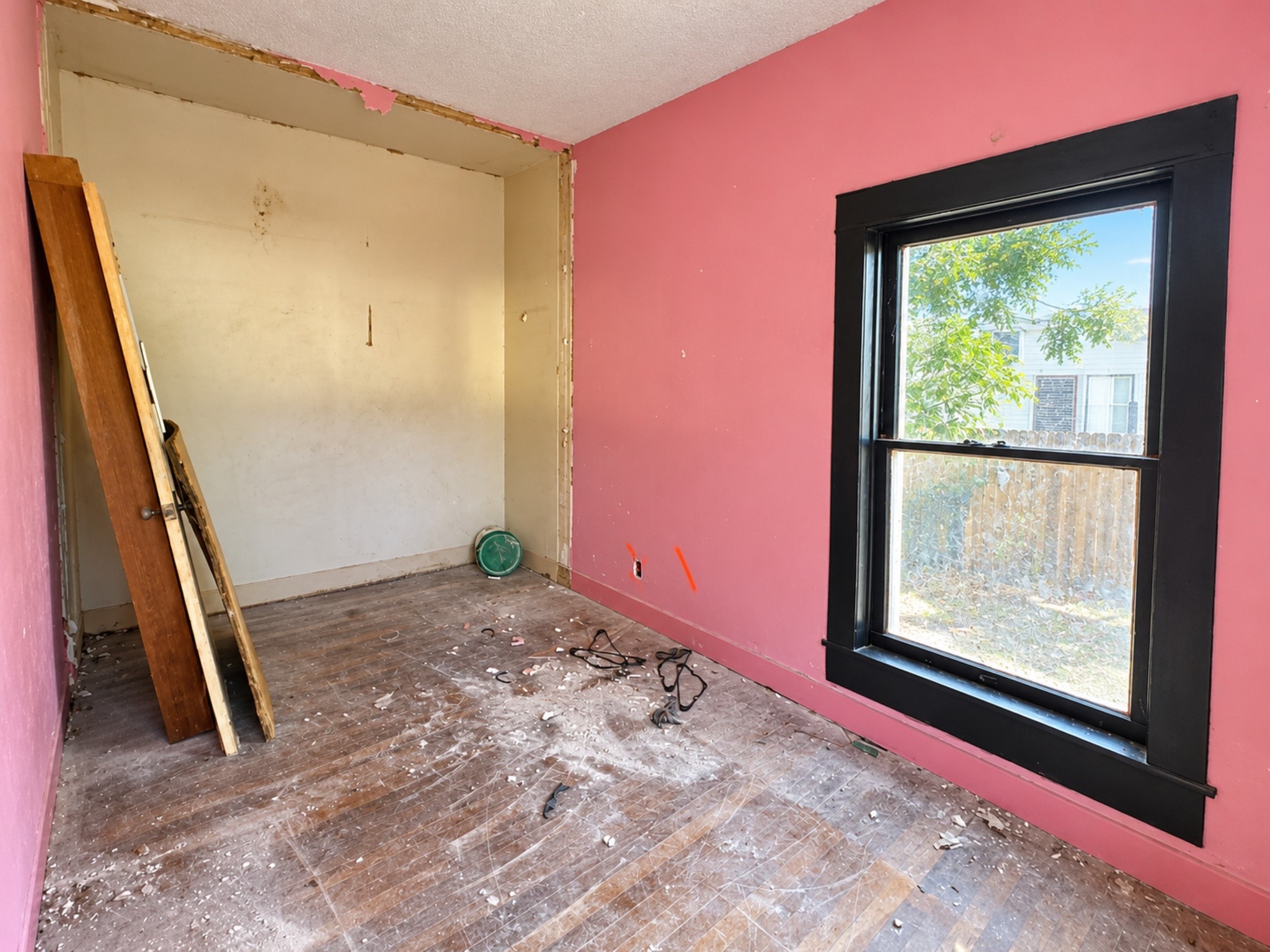 322 11th Avenue N, Texas City, TX 77590