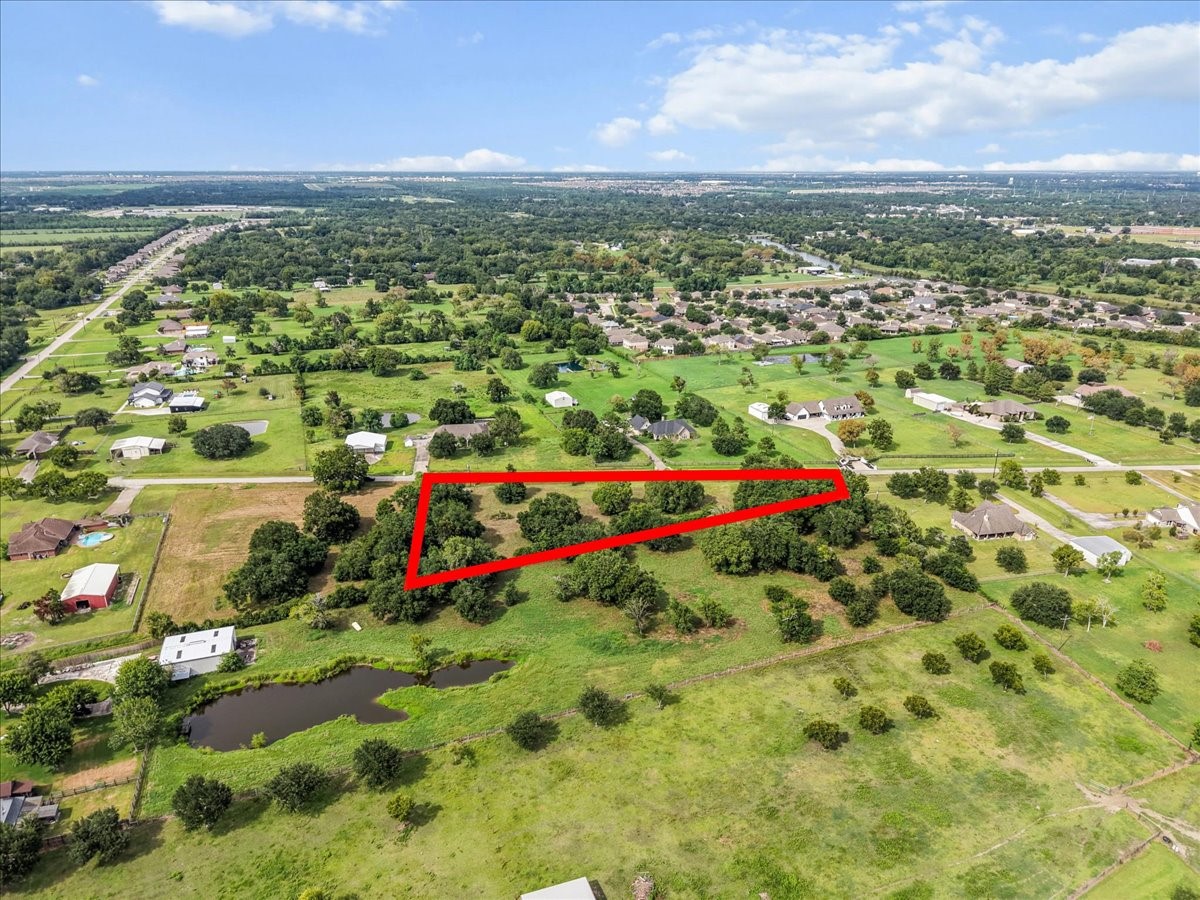 0 Delesandri Road, Hitchcock, TX 77563