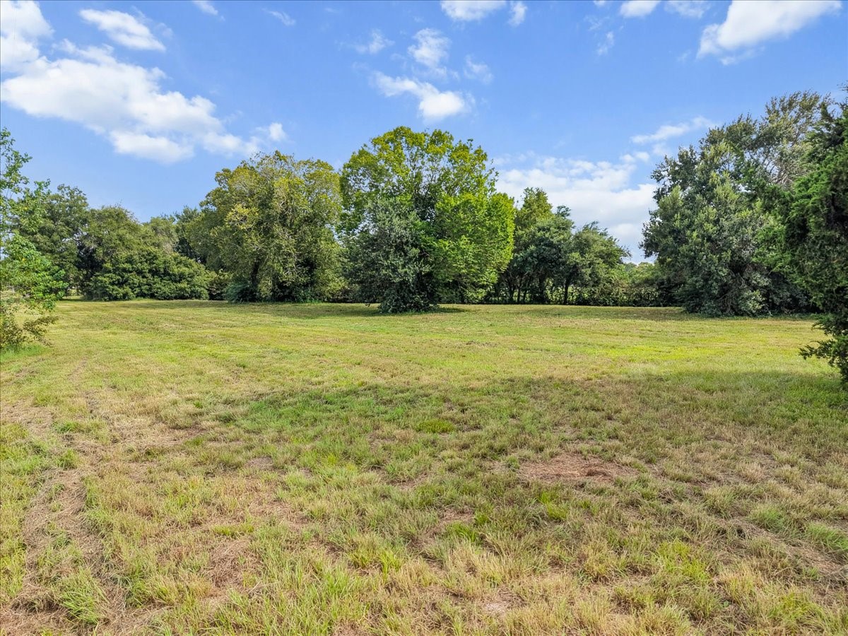 0 Delesandri Road, Hitchcock, TX 77563