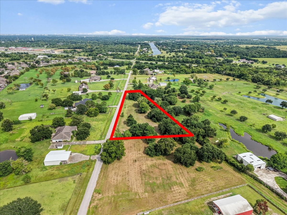 0 Delesandri Road, Hitchcock, TX 77563