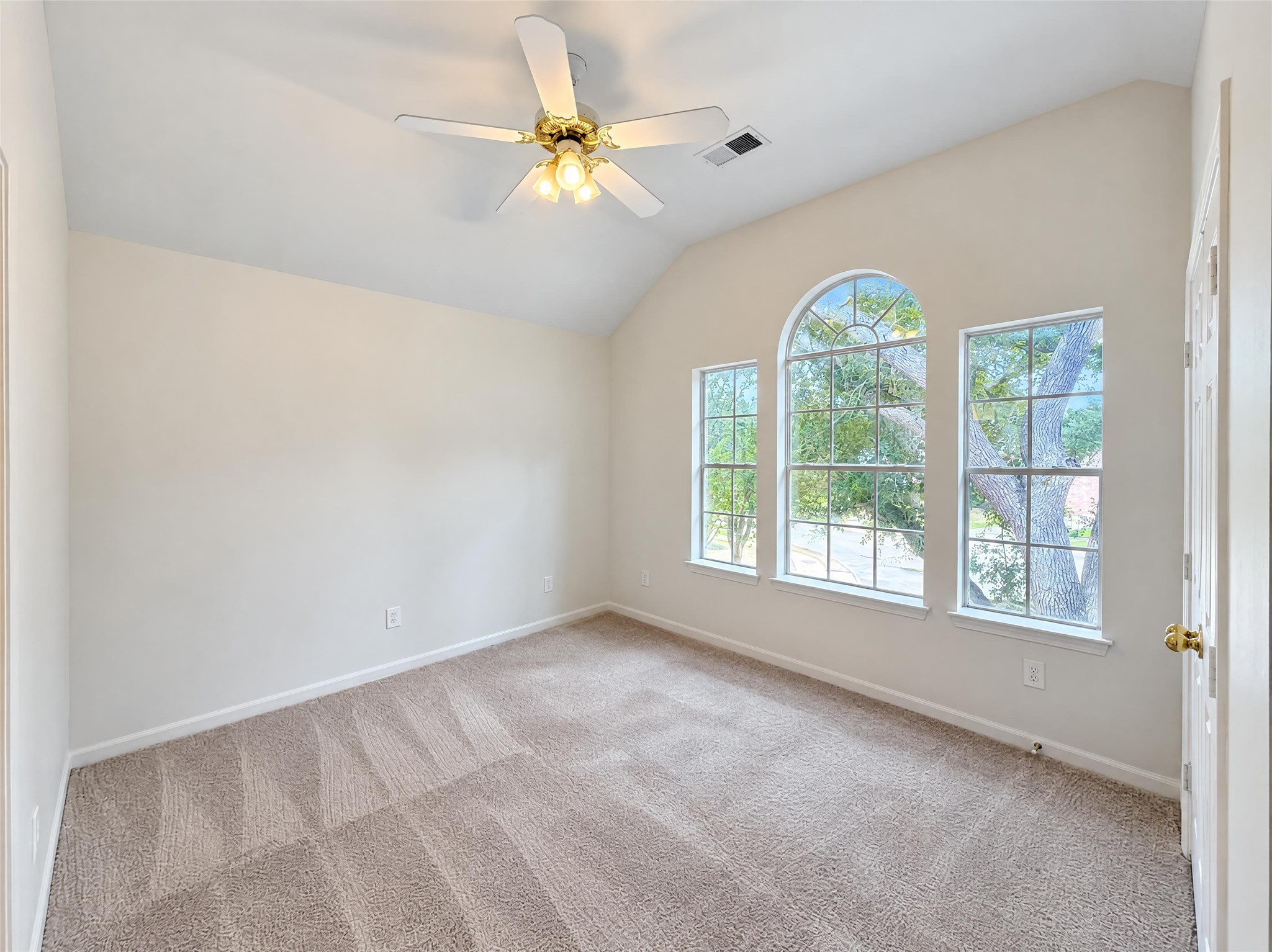 3407 Woodbine Place, Pearland, TX 77584