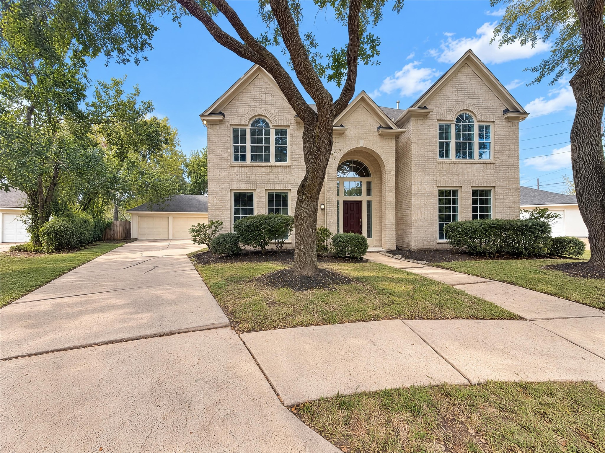 3407 Woodbine Place, Pearland, TX 77584