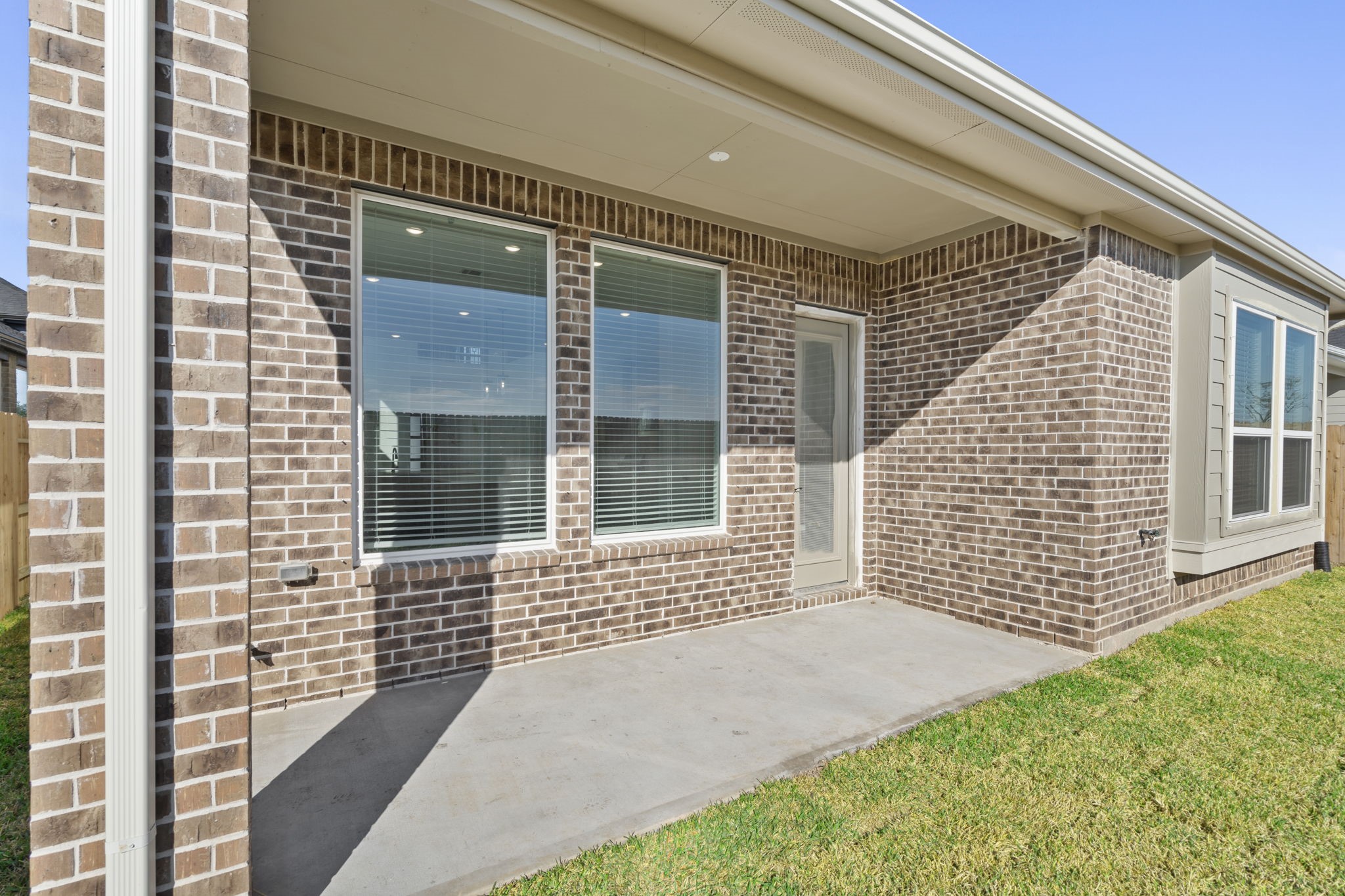4726 Crater Run Drive, Texas City, TX 77591