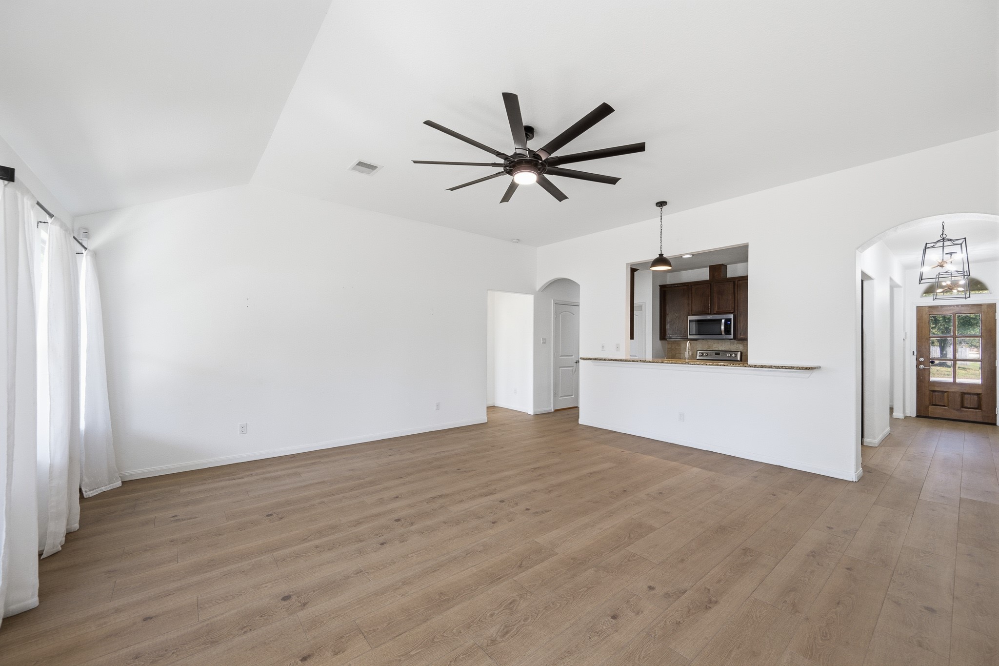 9303 E Lakeside Drive, Magnolia, TX 77354