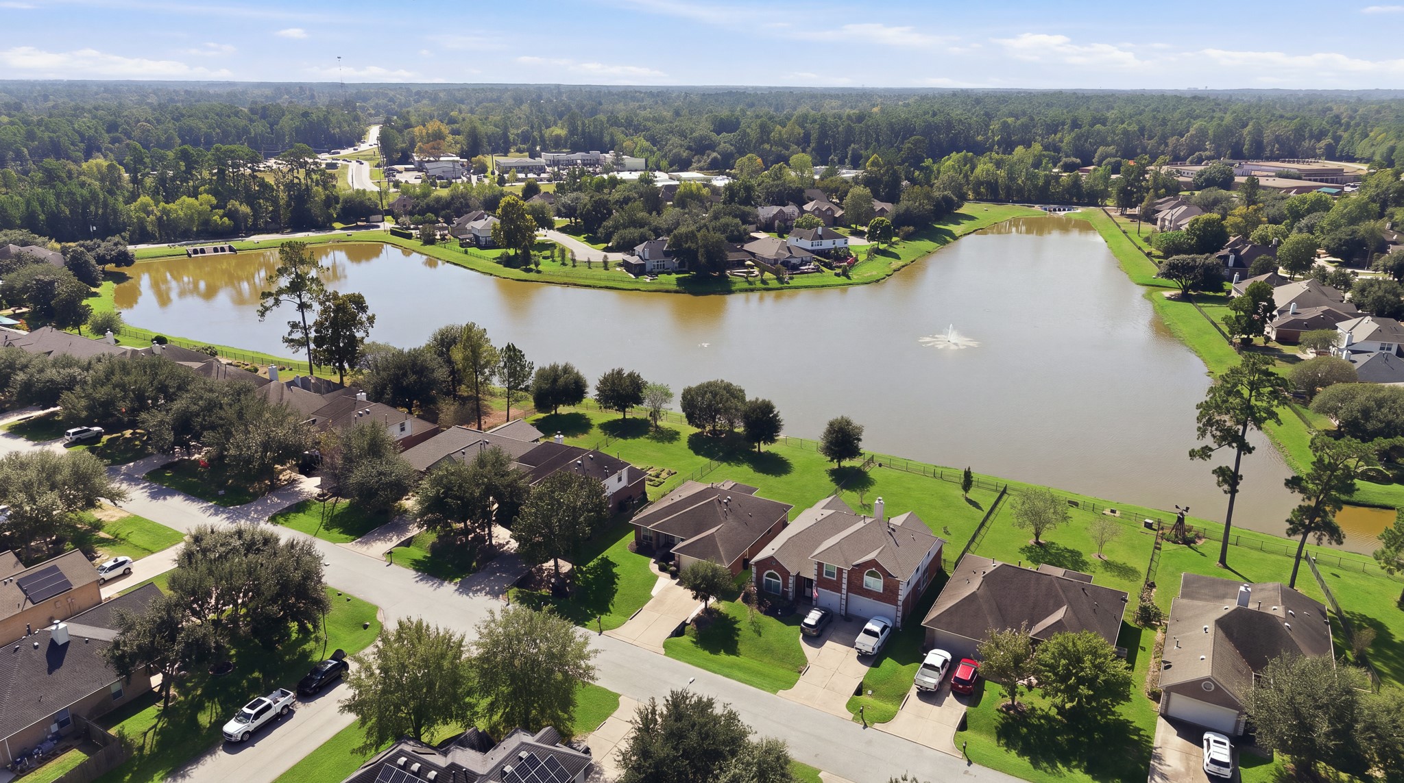 9303 E Lakeside Drive, Magnolia, TX 77354