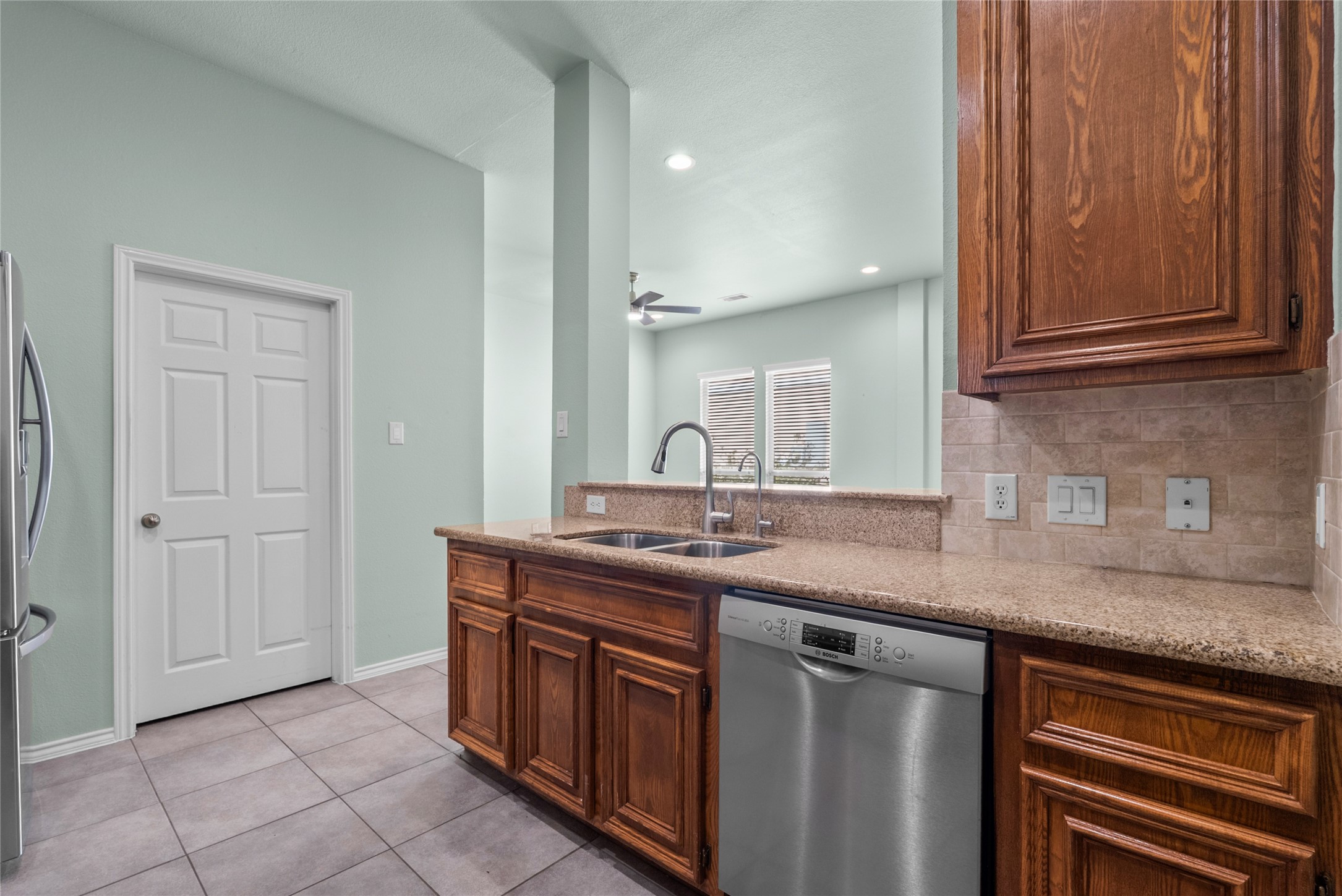 6607 Independence Boulevard, Baytown, TX 77521