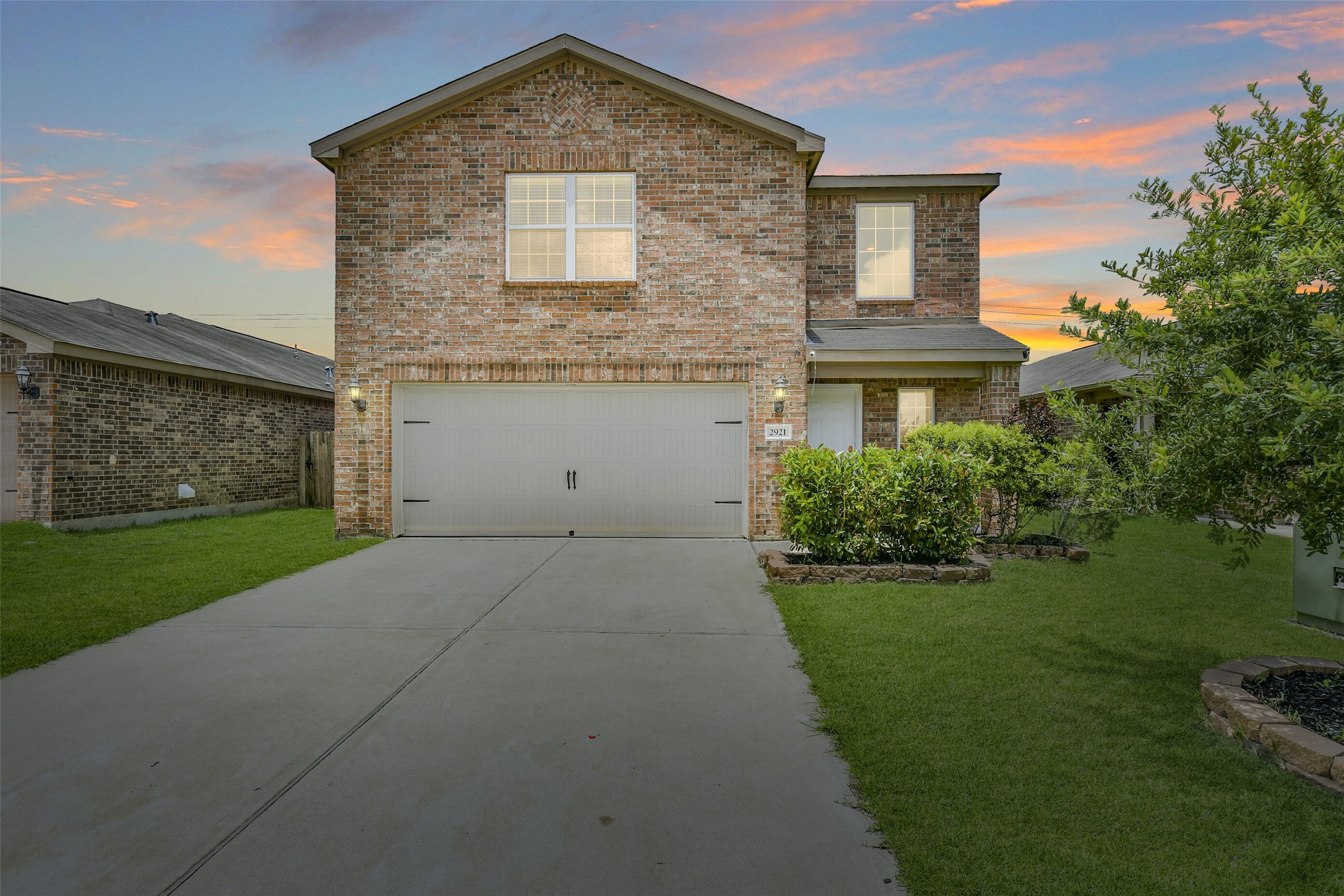 Beautifully updated 2-story home featuring fresh curb appeal and well-maintained exterior in Seacrest subdivision. Beautifully updated 2-story home featuring fresh curb appeal and well-maintained exterior in Seacrest subdivision.