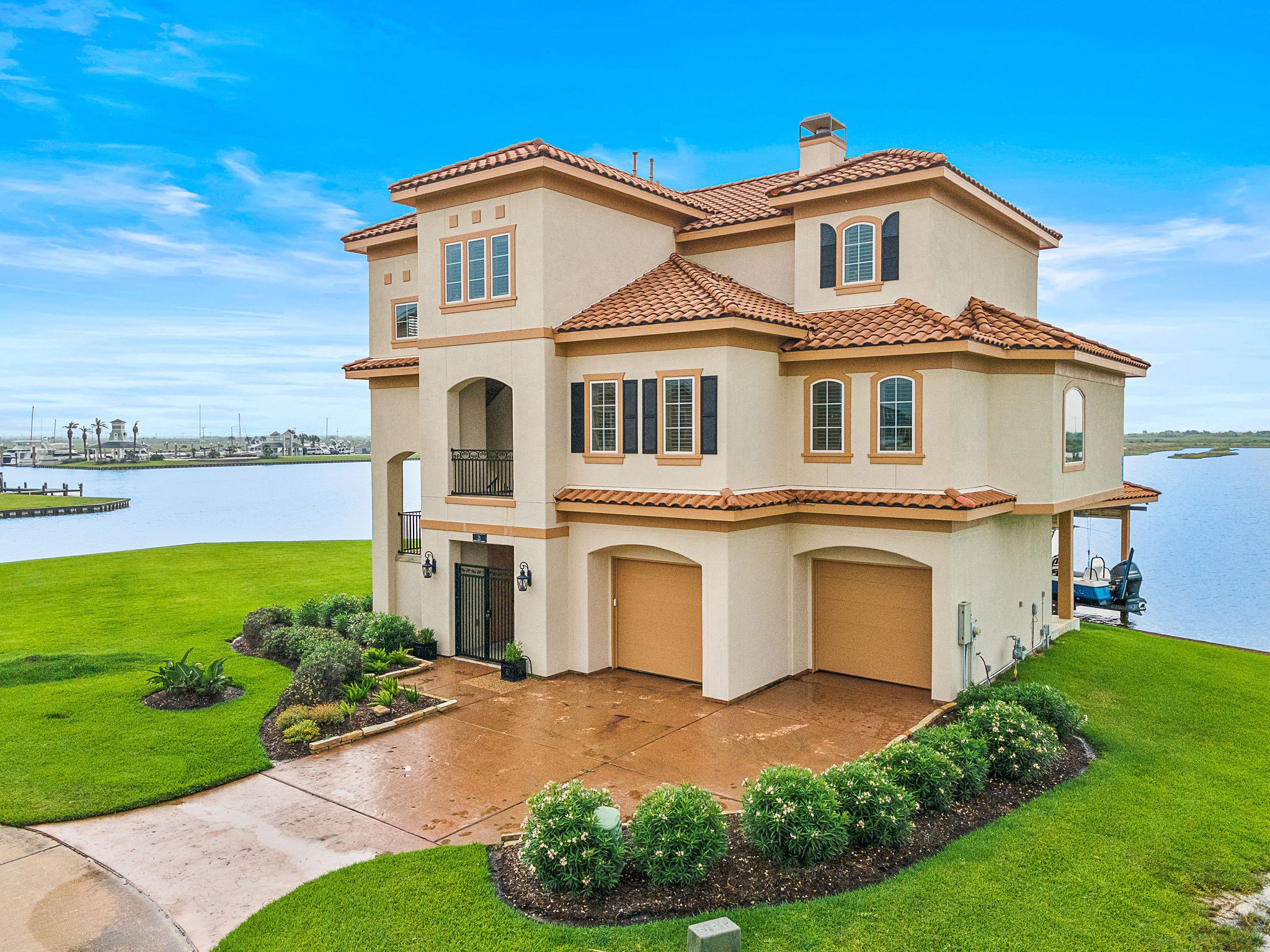 Experience luxury coastal living in this exquisite 4 bedroom, 3.5-bath waterfront home, perfectly positioned on the point of Loggerhead with 250' of waterfront on two lots