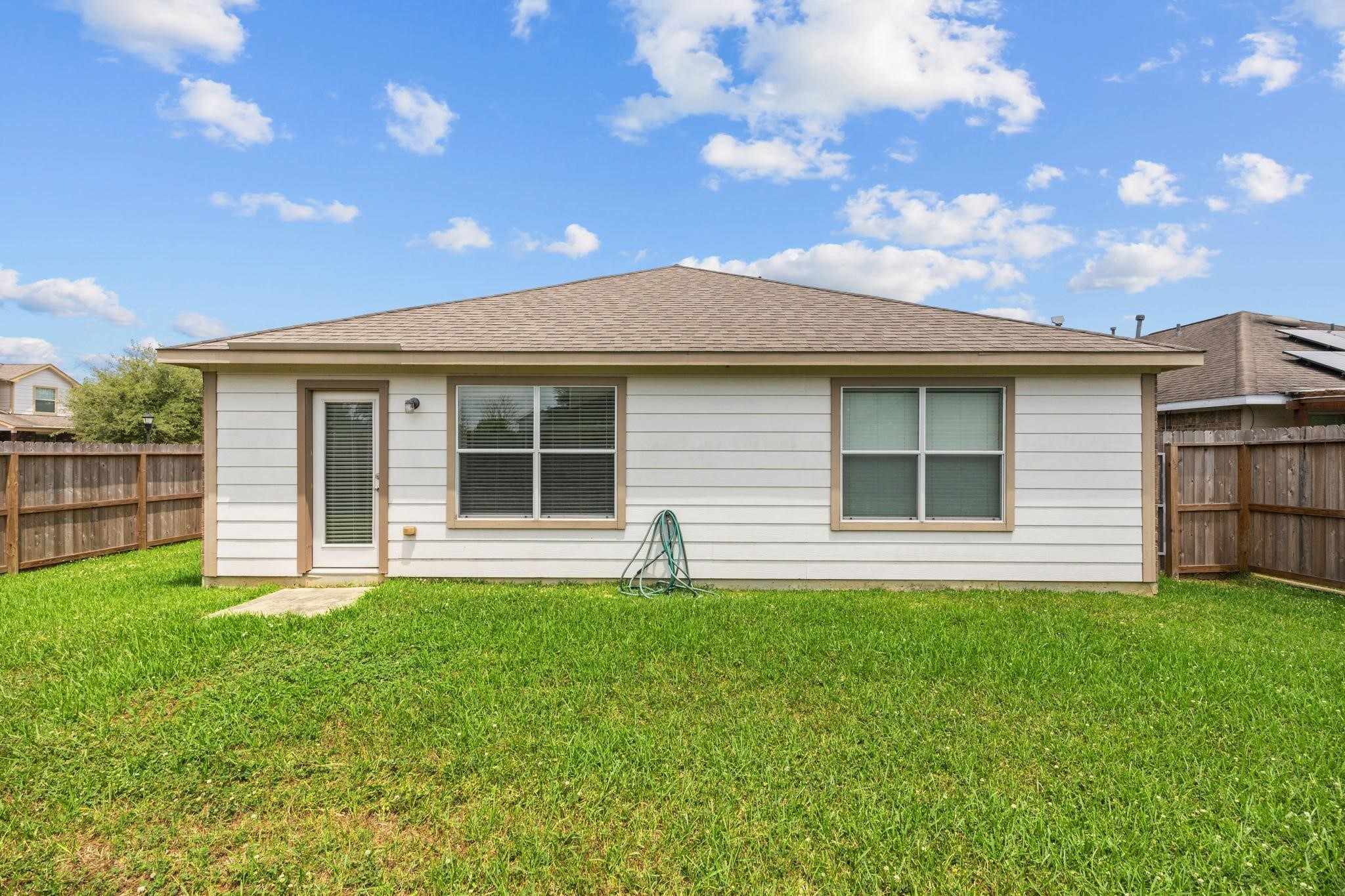 13202 Southern Creek Drive, Pearland, TX 77584