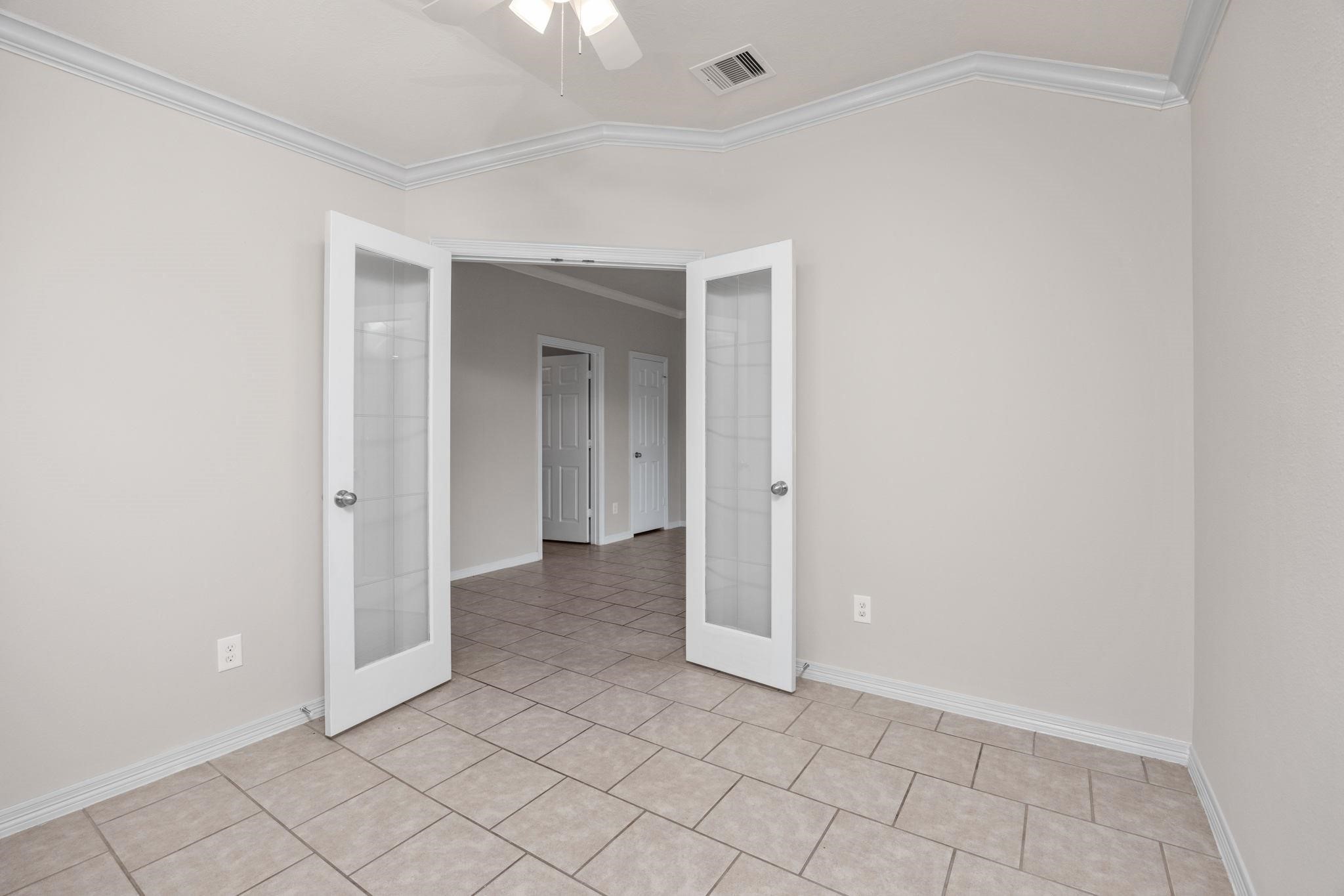 13202 Southern Creek Drive, Pearland, TX 77584