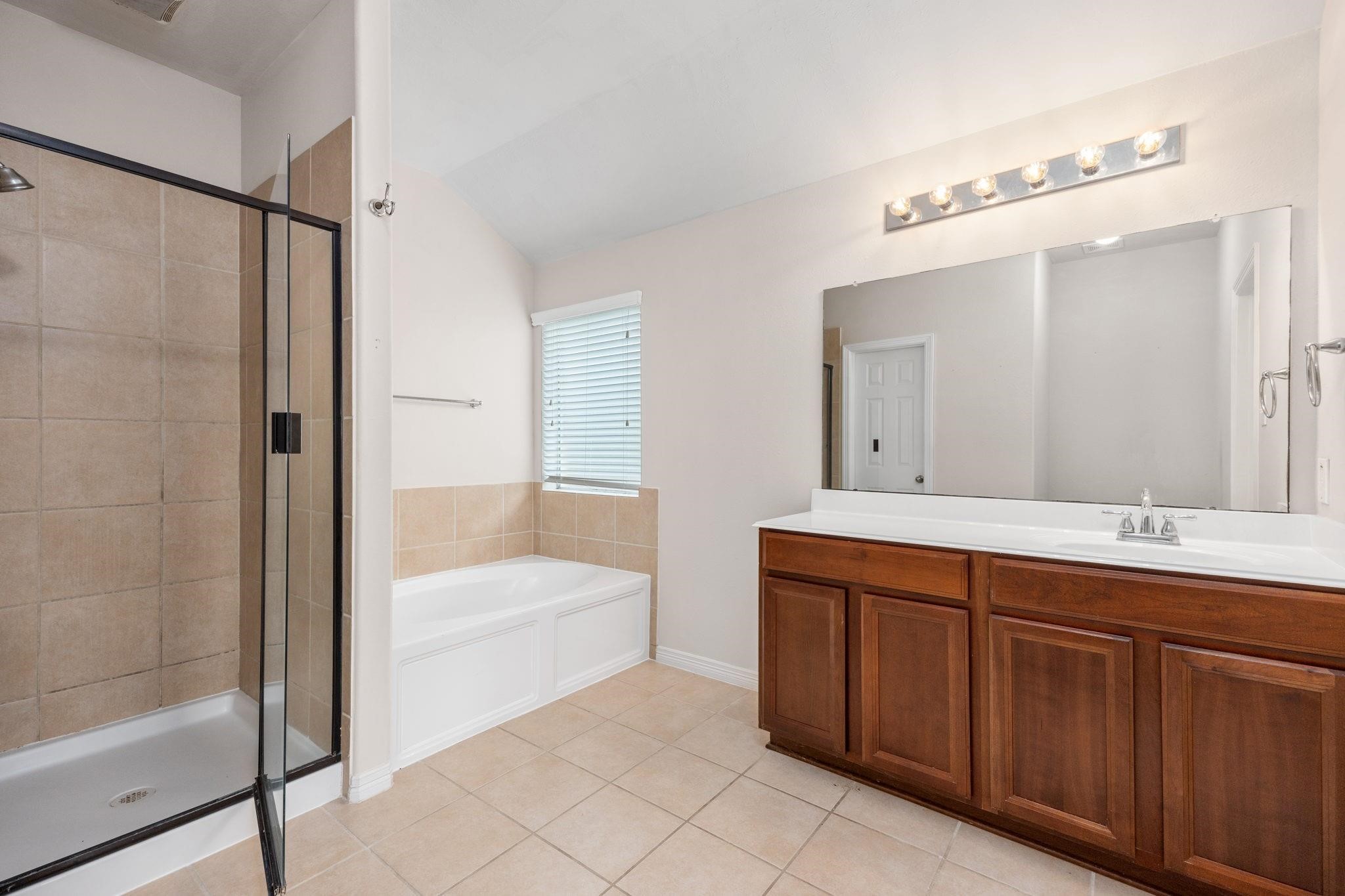13202 Southern Creek Drive, Pearland, TX 77584