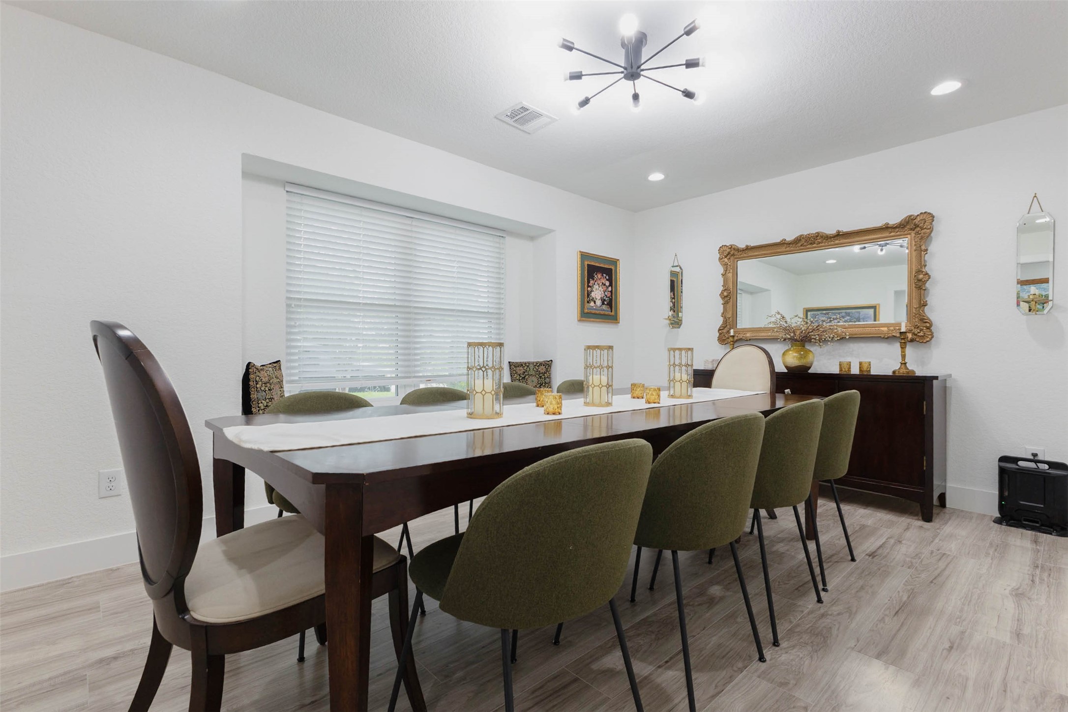 Make room for weeknight dinners, weekend brunches, and everything in between.