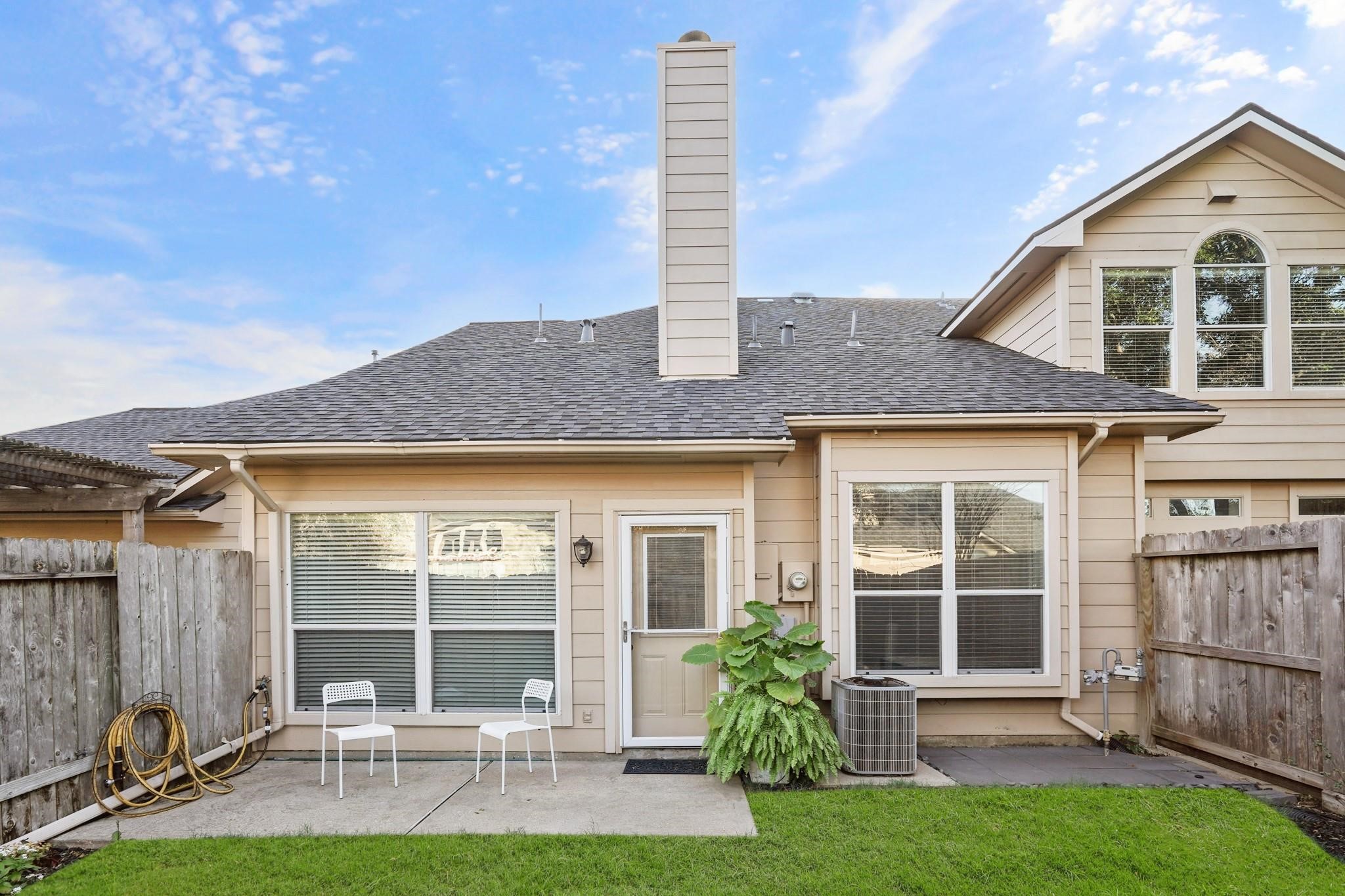 8915 Summer Ash Lane, Sugar Land, TX 77479