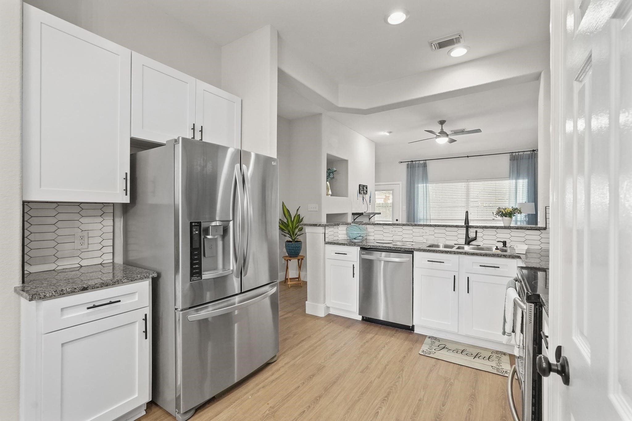 8915 Summer Ash Lane, Sugar Land, TX 77479