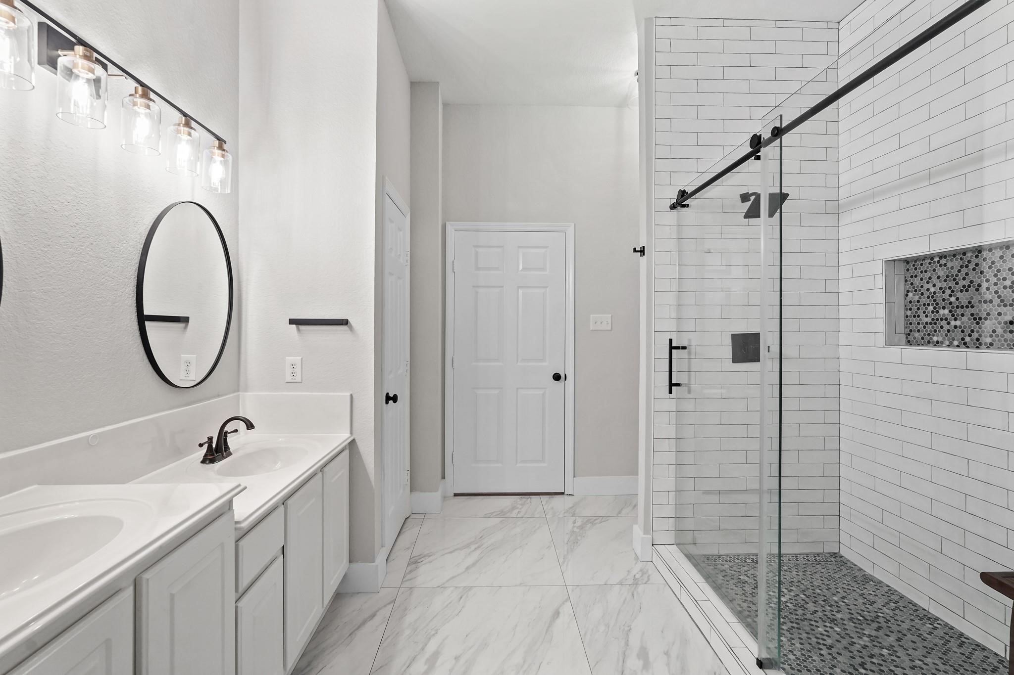 8915 Summer Ash Lane, Sugar Land, TX 77479