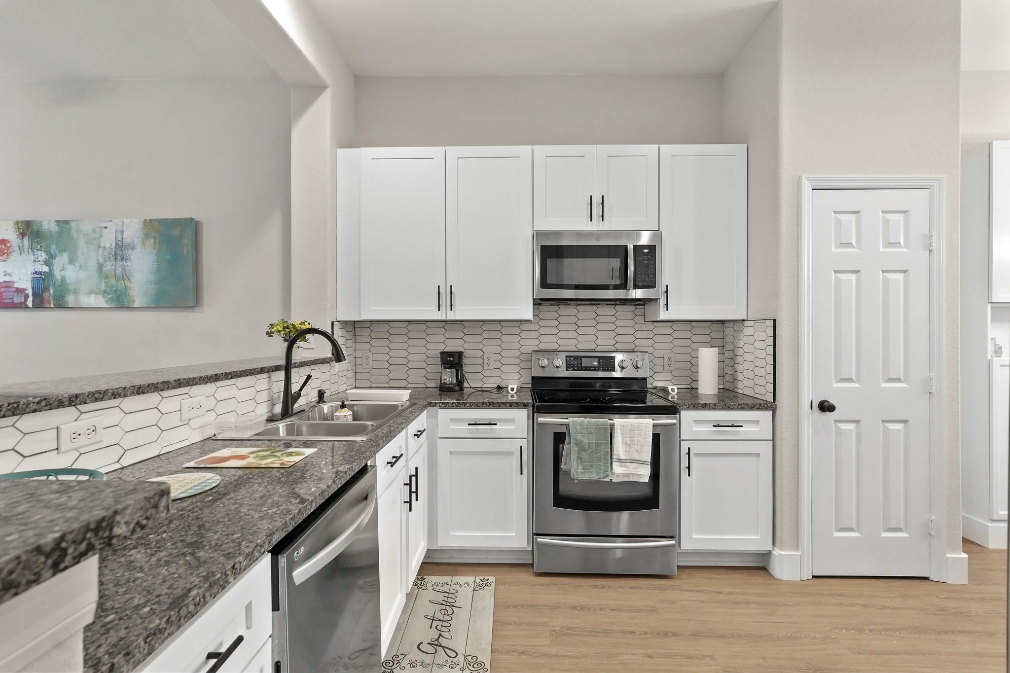 8915 Summer Ash Lane, Sugar Land, TX 77479