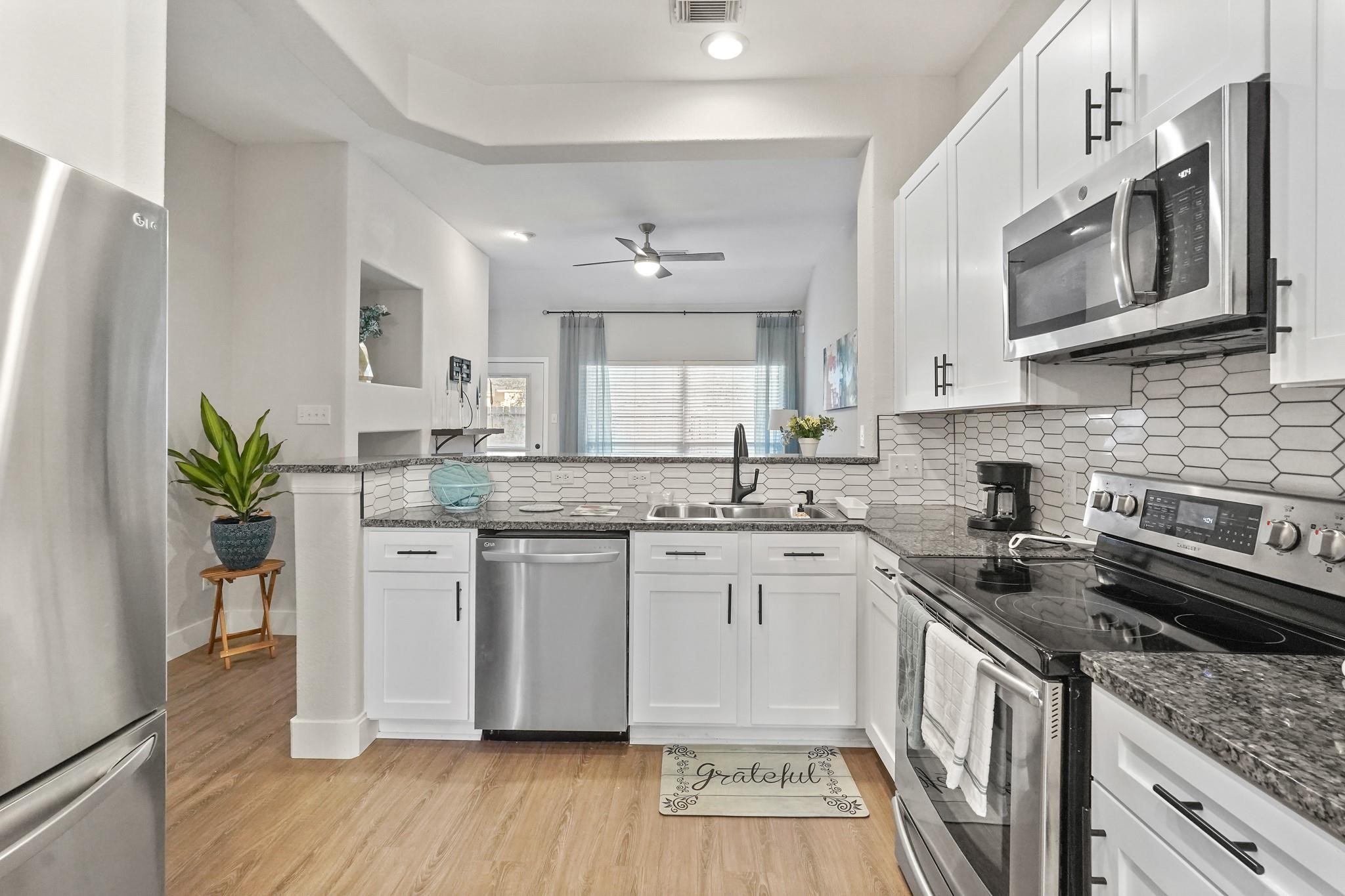 8915 Summer Ash Lane, Sugar Land, TX 77479